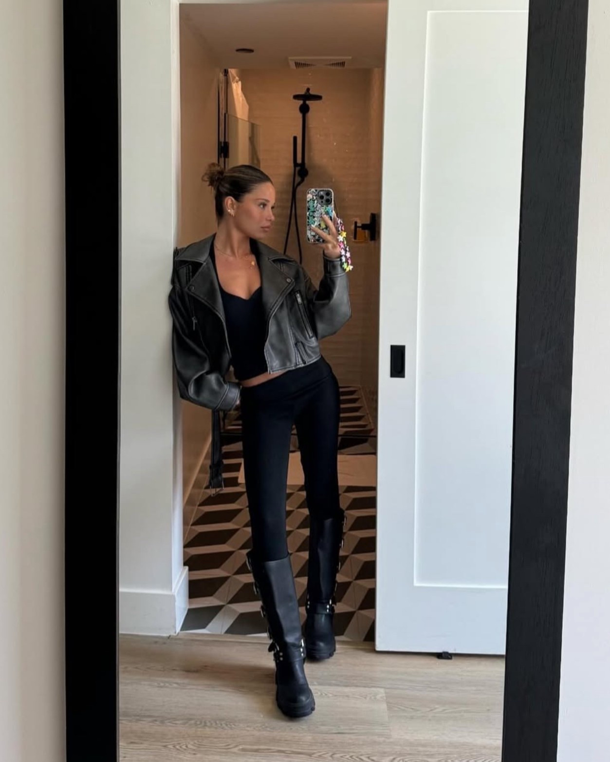 Effortlessly cool !! I love spicing up workout leggings with some boots and a  jacket 😍

#LTKaustralia #LTKFashionMonth
