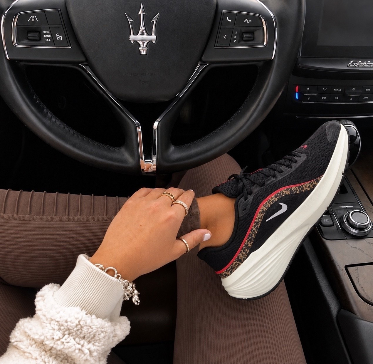 Nike leopard downshifter 14 sneakers runs true to size