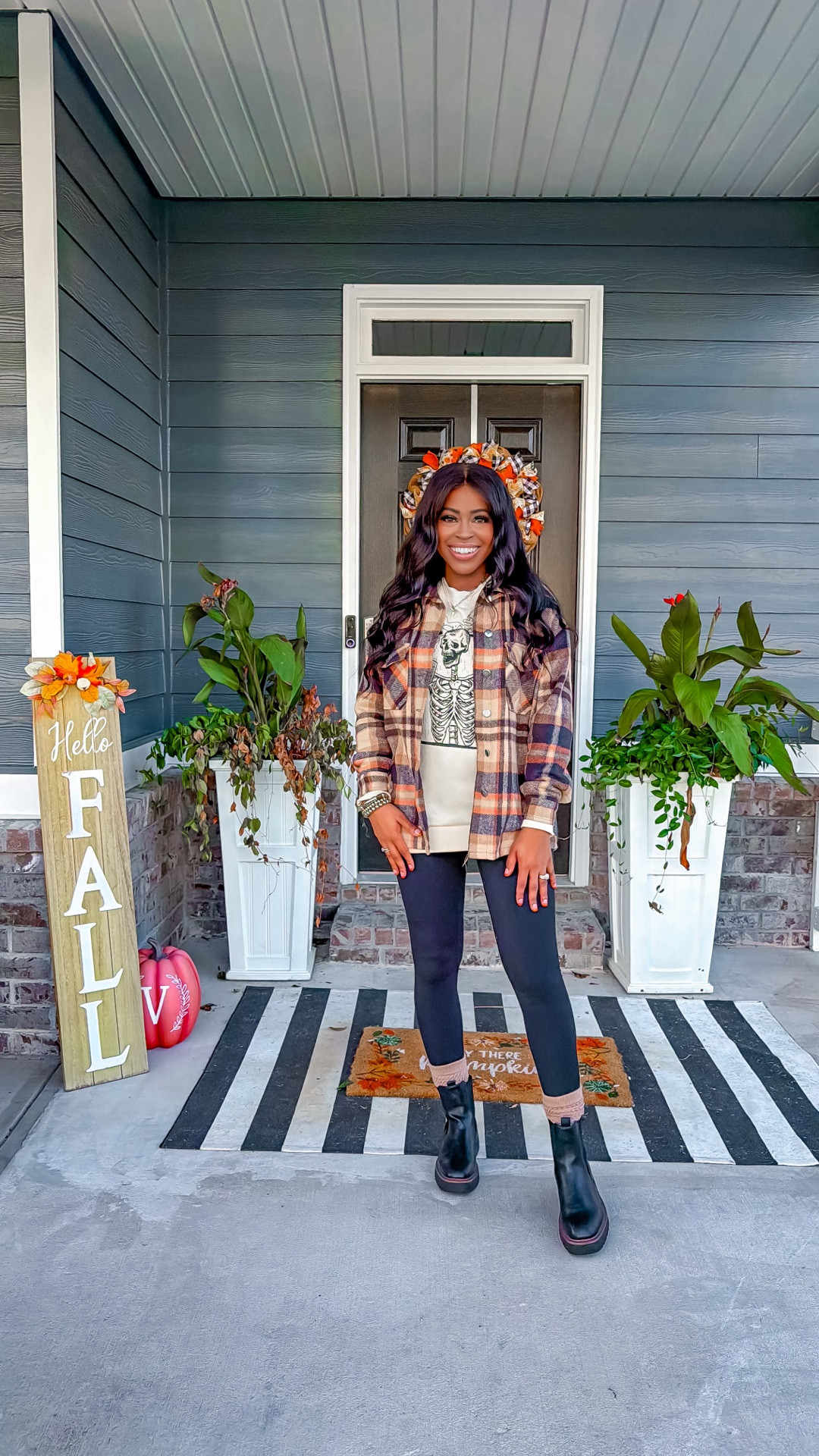Top & Flannel: Small
Leggings: xs
Boots: I went with my normal size