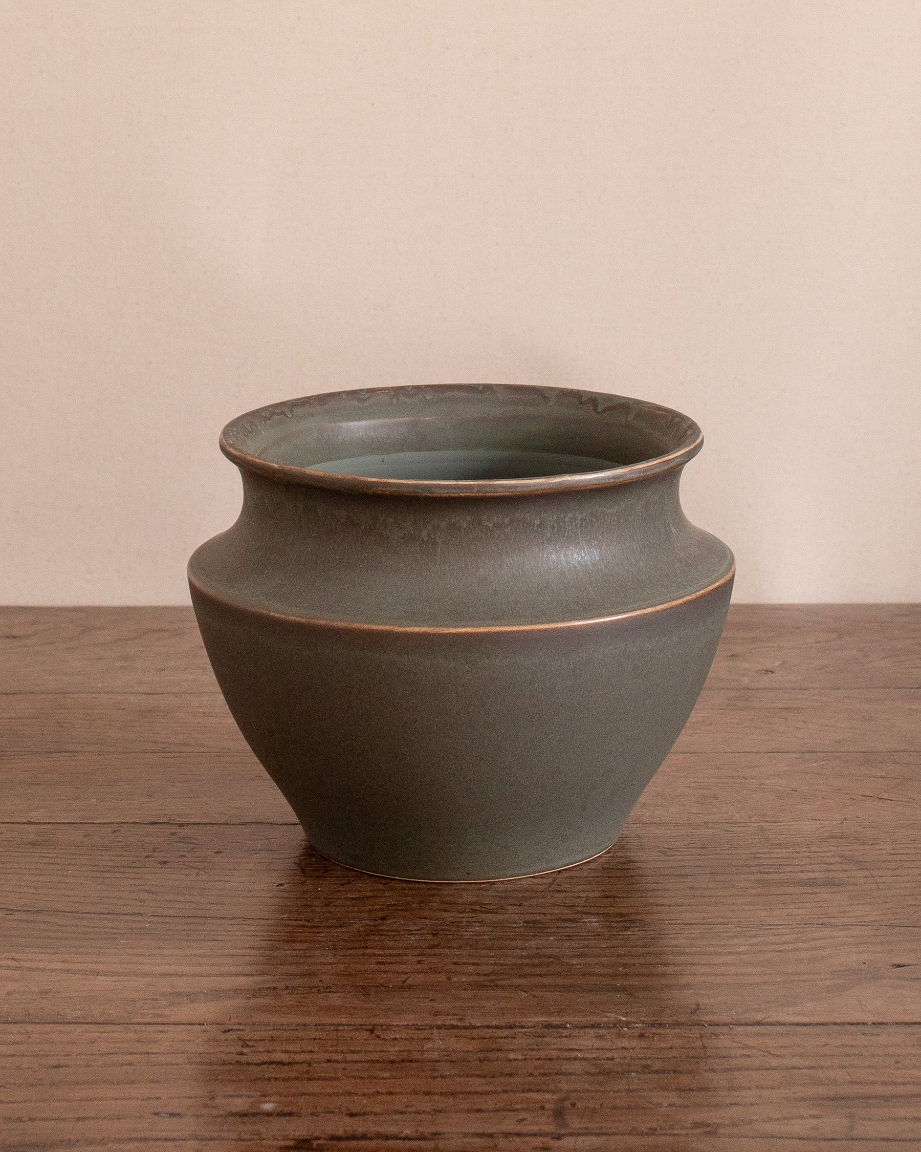 Nettle Vase | The Vintage Rug Shop