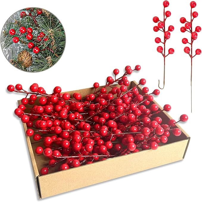 35 Pack Christmas Tree Decorations,9 inch Artificial Red Berry Stems,Red Berries Christmas Decor ... | Amazon (US)