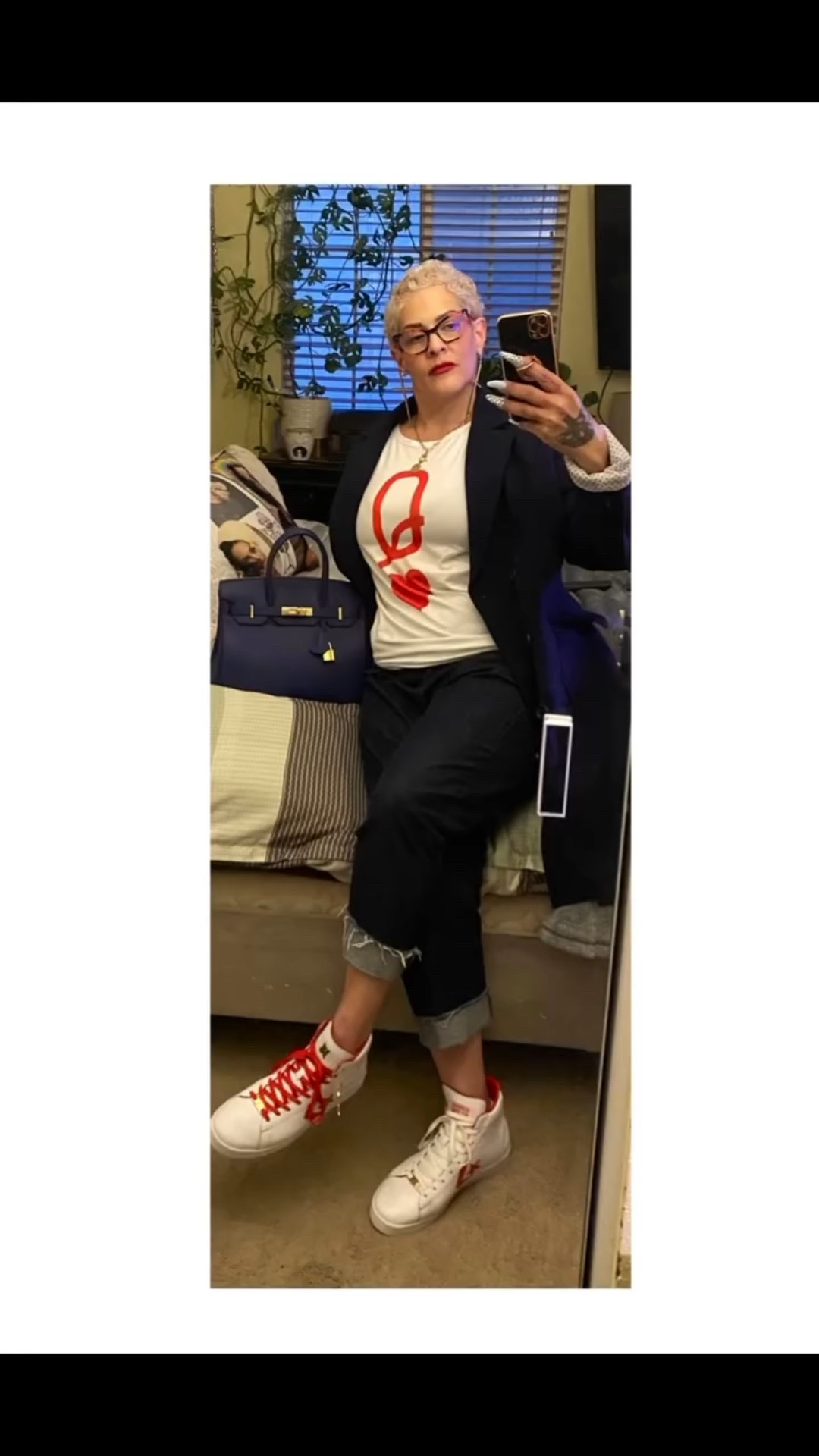 Queen of hearts…
Pee Coat (check) 
Queen of Hearts T-shirt (check) 
Jeans (check) 
Converse Sneaks (check) 
Wirkin Bag (check) 
#queenofhearts #CapCut #fyp #ootdfashion #ootd #foryoupage #foryourpage #foryoupages #style #stylist  #fashion #converse #goat #igfashion #fashionreels 

https://rstyle.me/+vrfdzaJhGwvb3S1N2_LiJg

#LTKU #LTKItBag