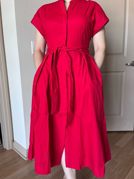 Excuse the wrinkles as I just received it! I had to get this dress is red as well, after getting the navy. TTS! 