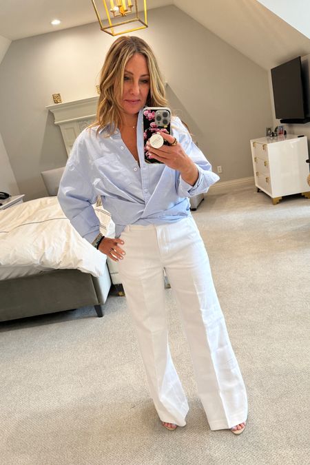 This is a great oversized button up. However it was too much volume when paired with these trousers. So a little twist and tuck was the answer. I love how it turned out!

#LTKSeasonal #LTKWorkwear #LTKStyleTip