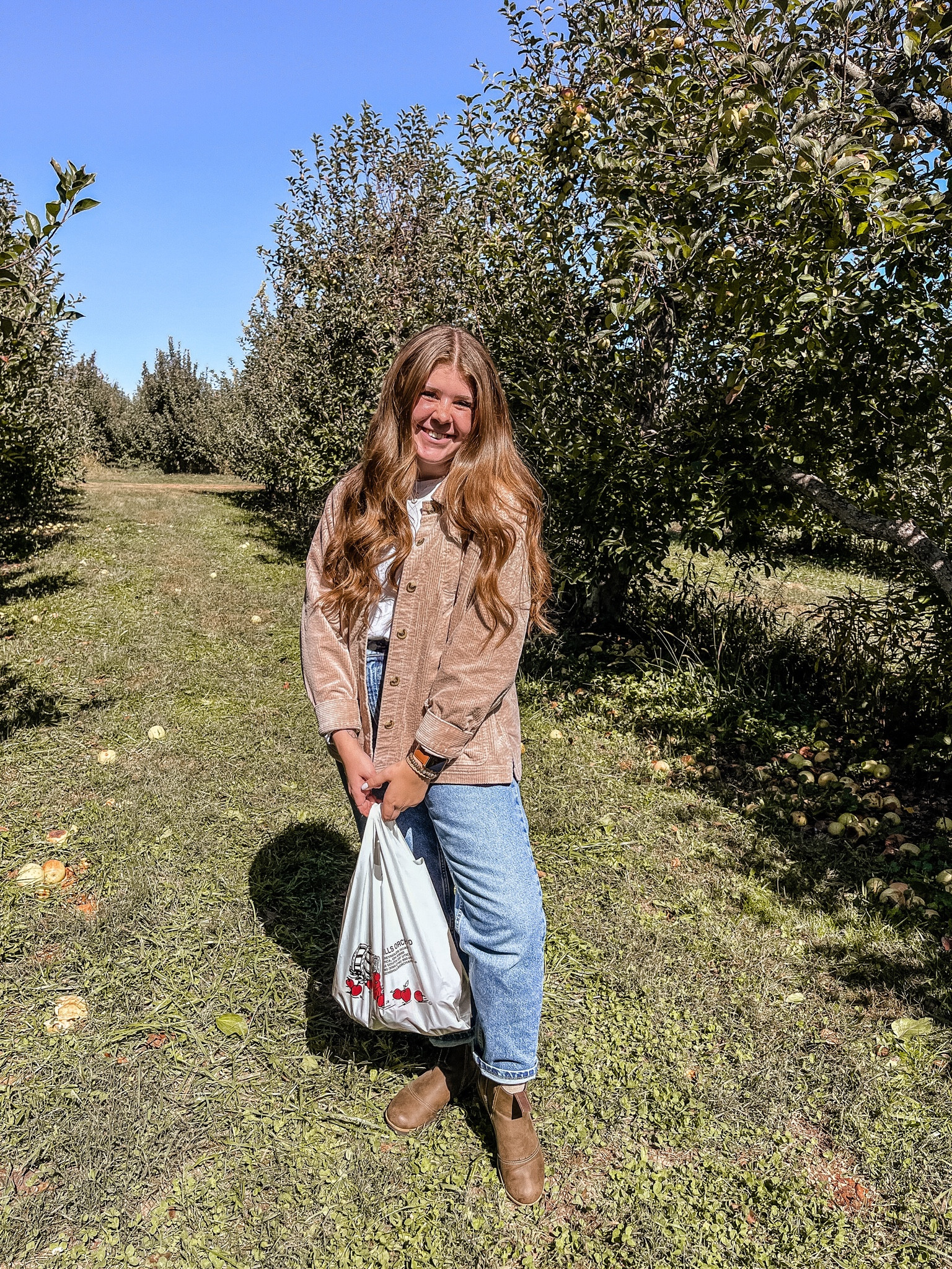 Fun little apple picking fit 🍎



#LTKstyletip #LTKSeasonal #LTKcurves