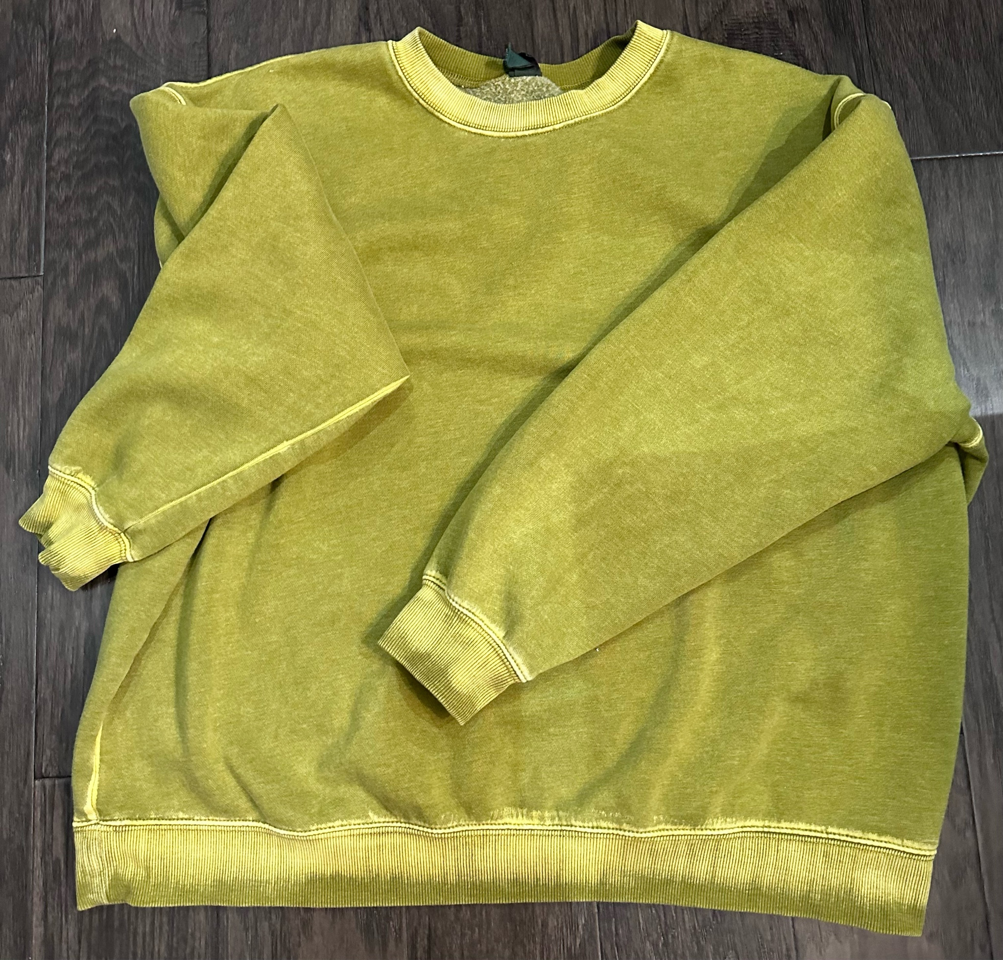 The sweatshirt ya’ll are dying over!!

#LTKstyletip #LTKSeasonal #LTKfindsunder50