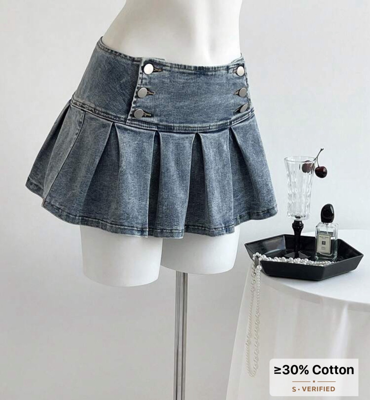 Elamini Y2K Fashionable Casual Low-Waist Pleated Denim Mini Skirt

#LTKFestival #LTKU #LTKSaleAlert