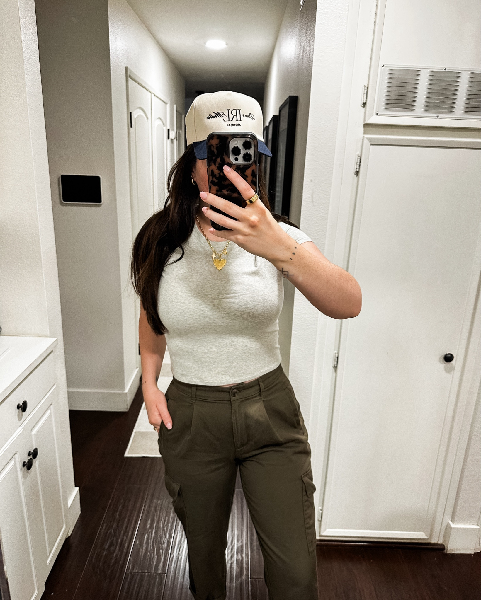 Old navy sale cargo pants! 

Mom style, cargo pants on sale, old navy sale, summer pants. 