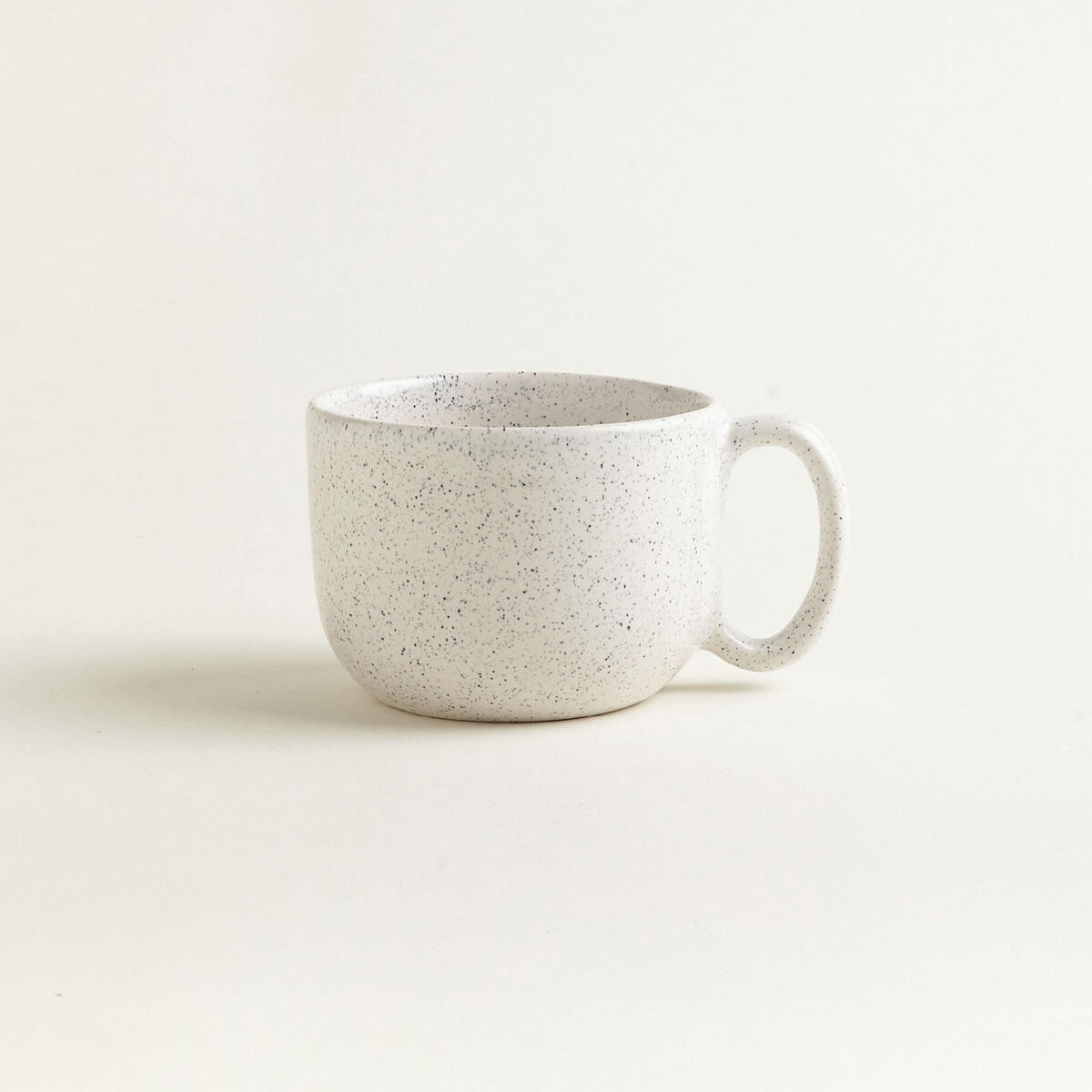 onomao - Handgemachte Große Tasse aus Steinzeug | Kollektion TRADITIONELL | Avocadostore | Avocadostore DE