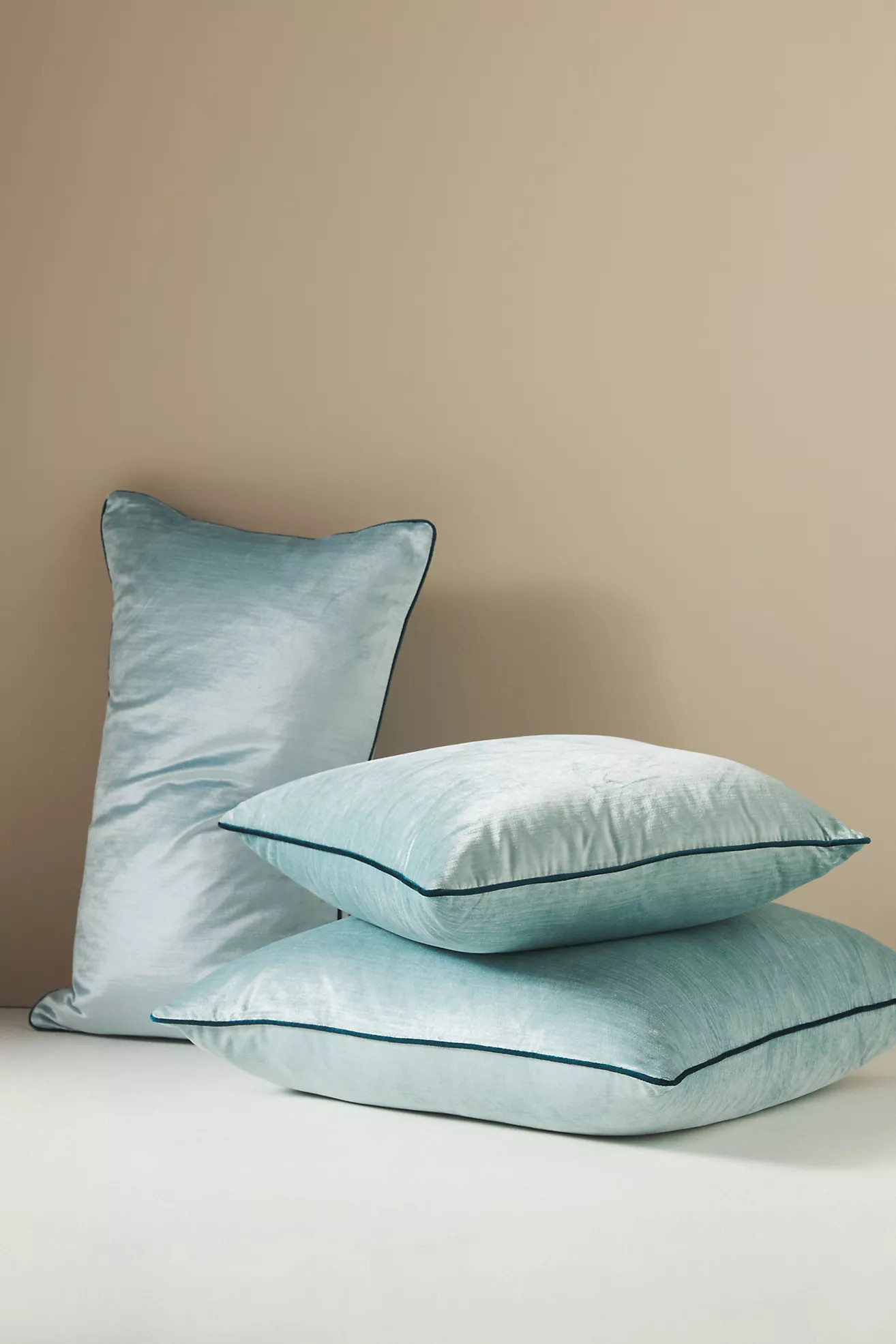 Adelina Velvet Pillow | Anthropologie (US)