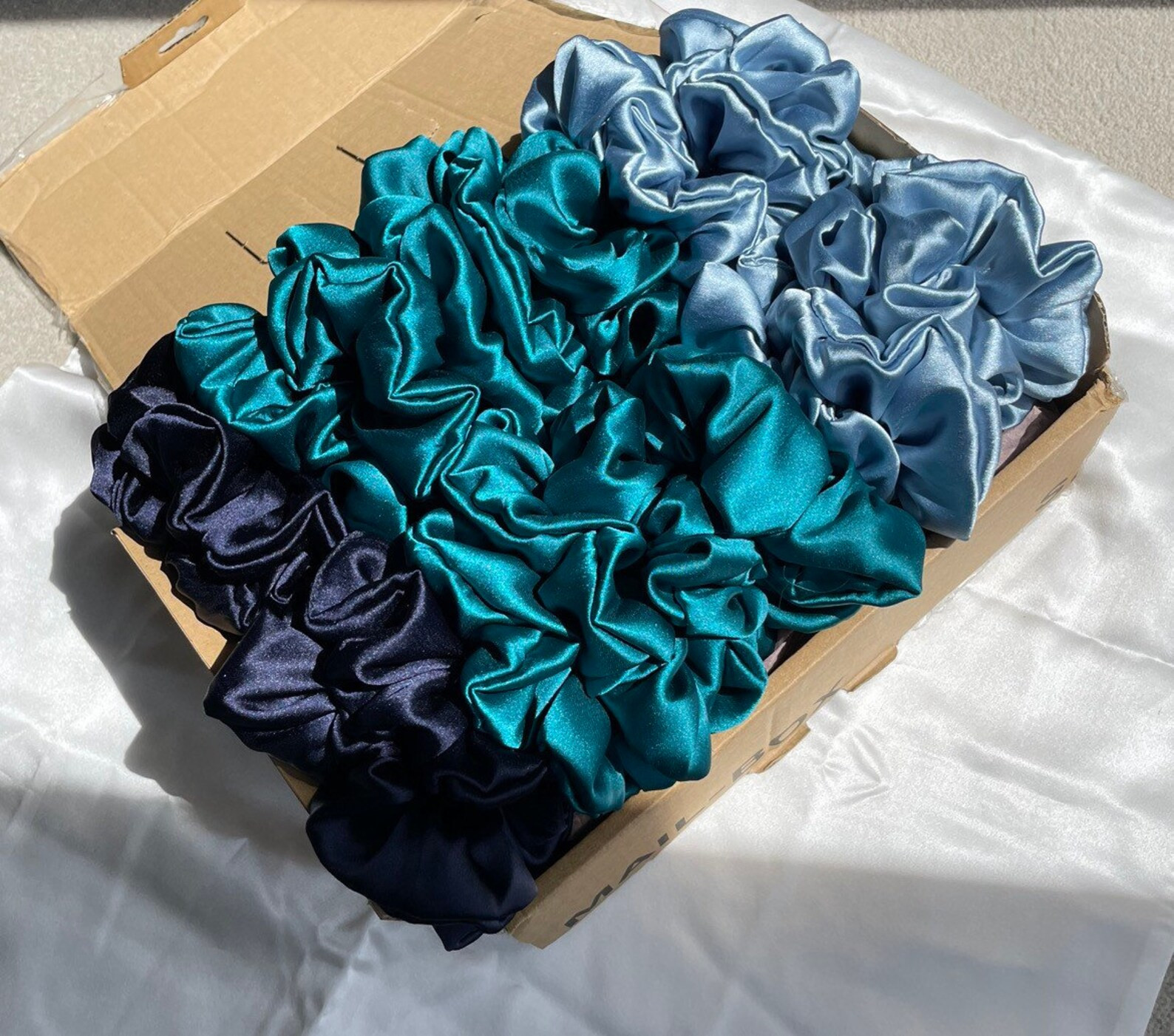 100% Mulberry Silk Hair Scrunchie,silk Hair Tie, Silk Gift - Etsy UK | Etsy (UK)