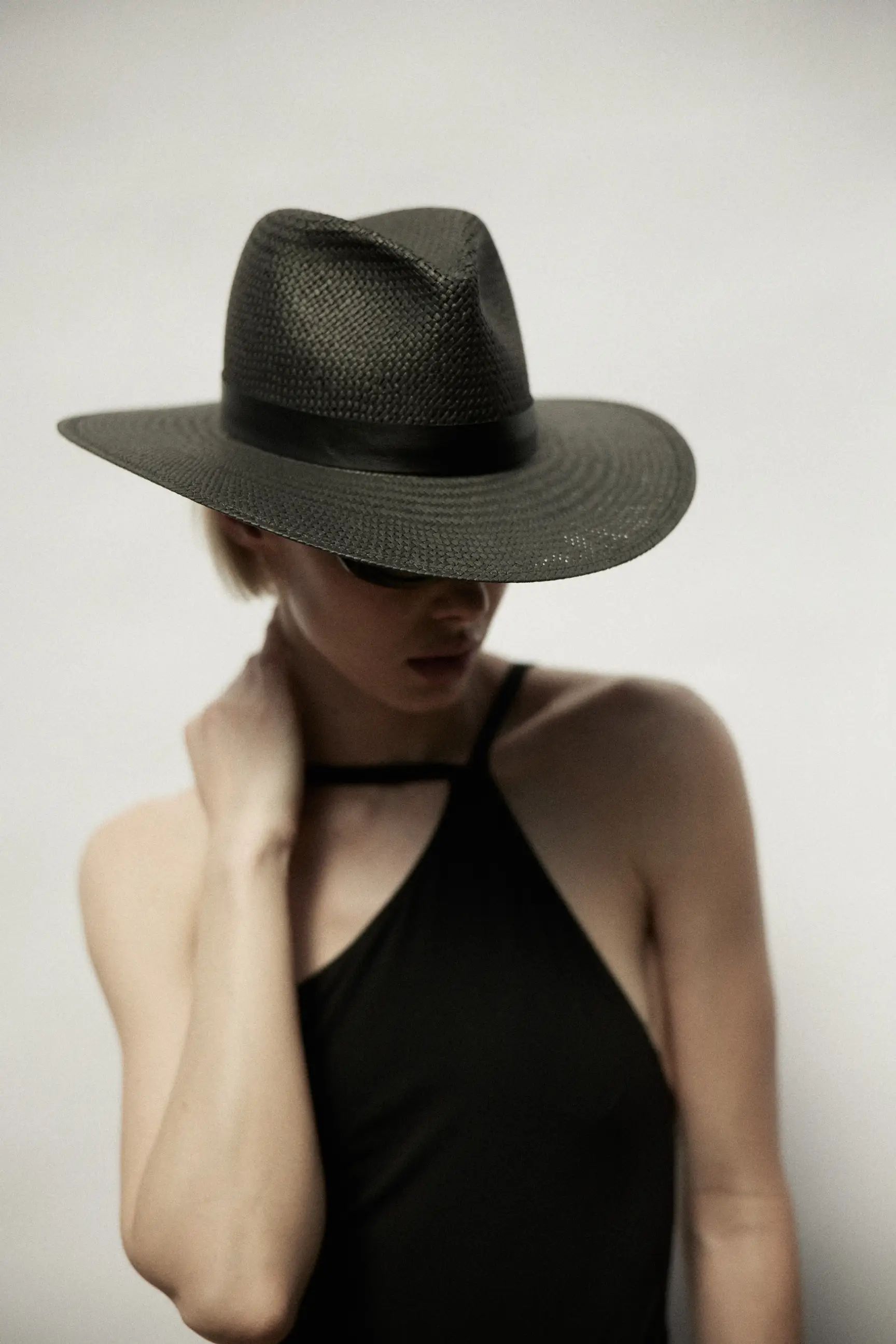 Simone Hat | Janessa Leone