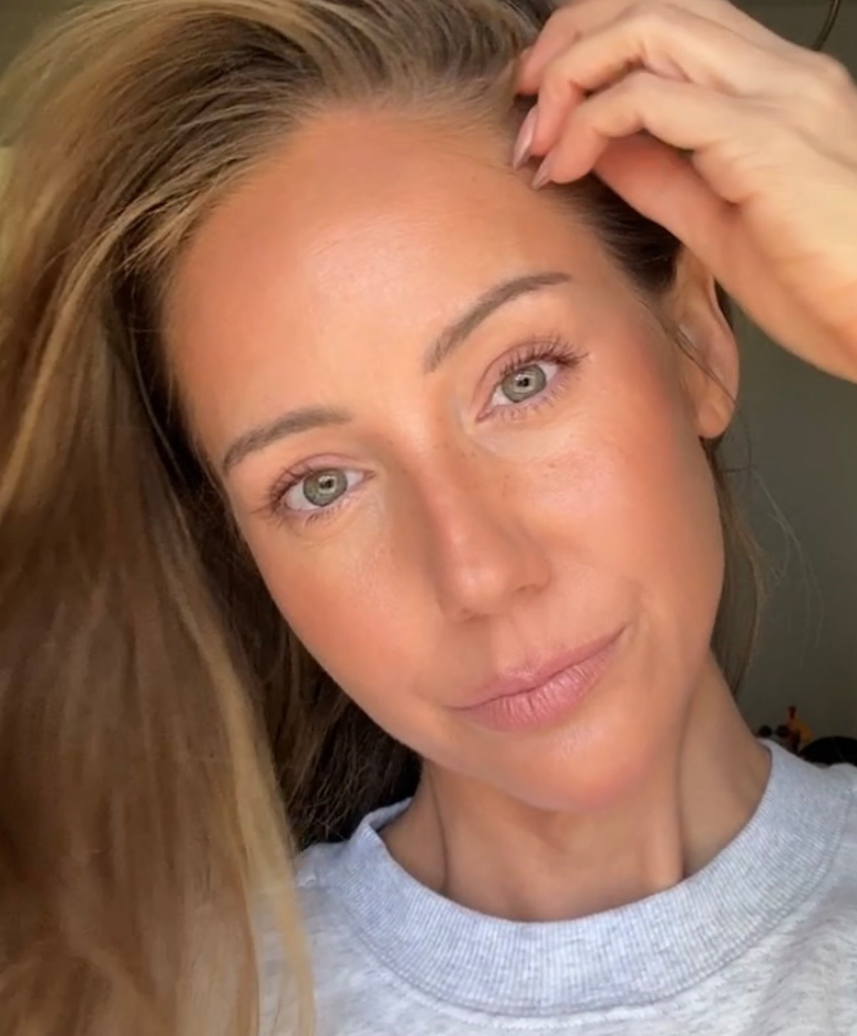 The amount of times people have asked what I’m doing to my skin and it’s simply the SPF I have used for years!! linked below and don’t buy it from Amazon...