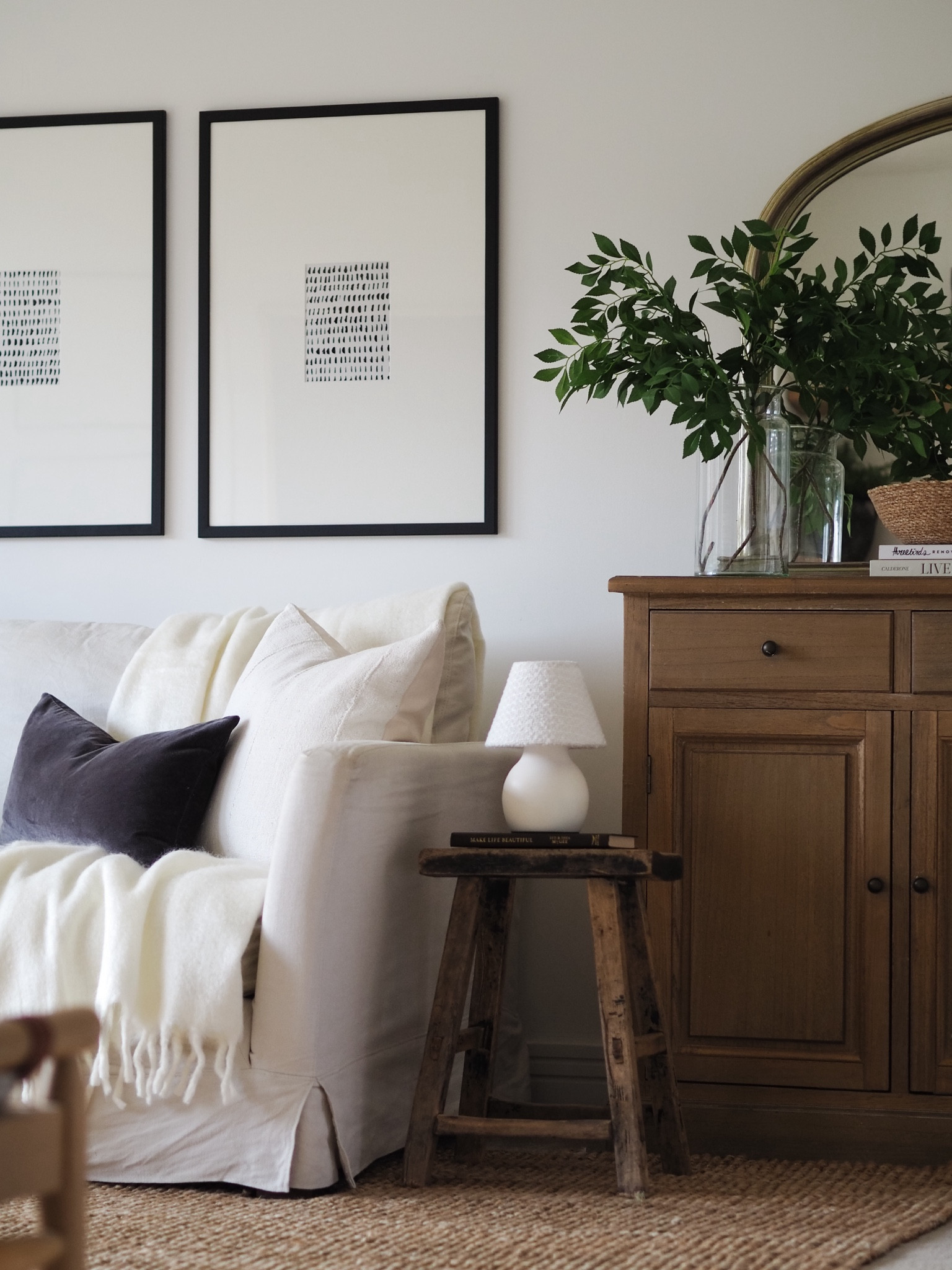 Monochrome moment in the living room #livingroom #homedecor 

#LTKhome