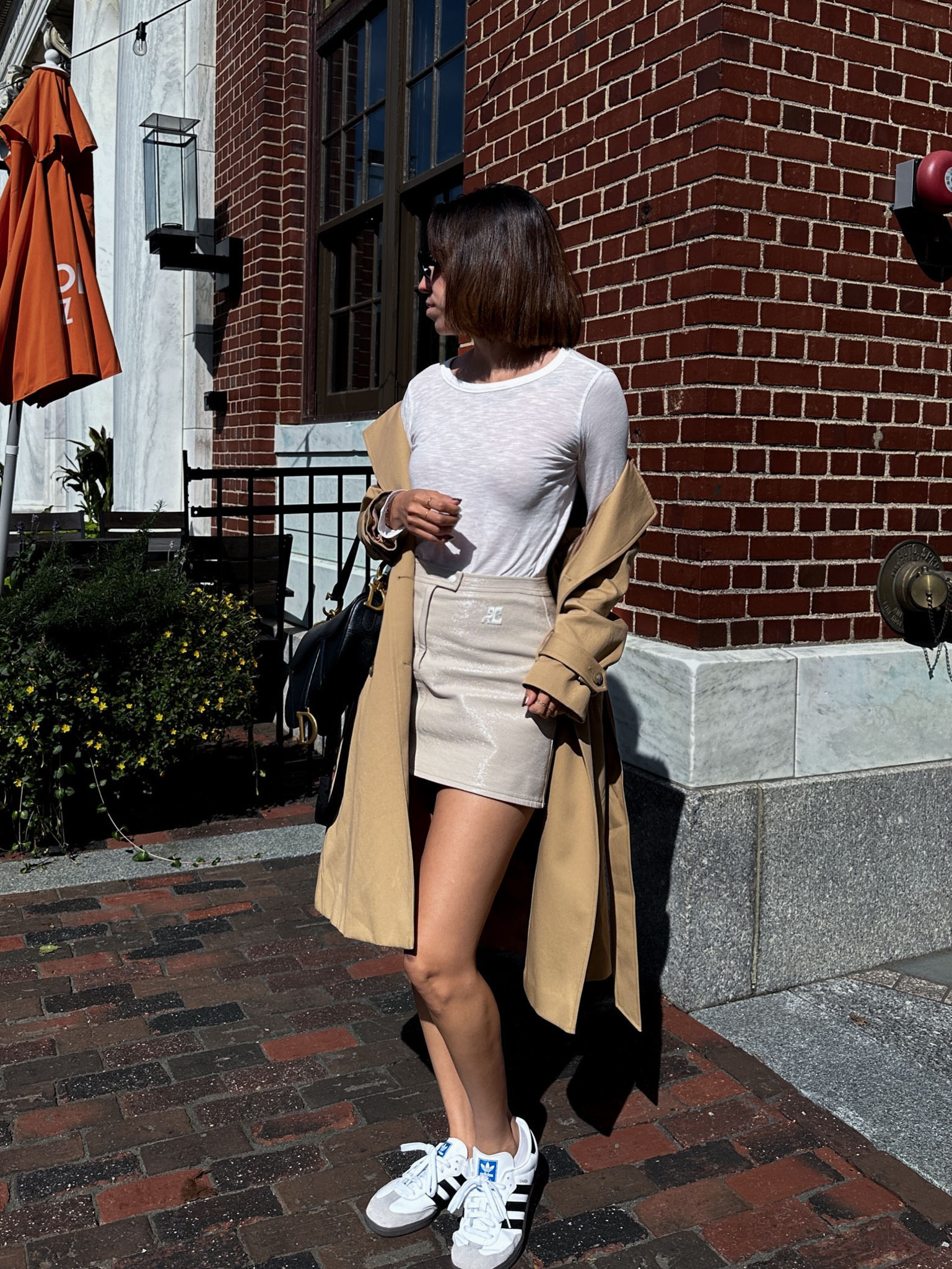 A French style outfit inspiration with a New York twist 🤍

French women are known for their impeccable style✨

This time I’m matching a trench coat with a patent leather mini skirt, focusing on neutrals & adding a New York twist, aka the sneakers



#LTKSeasonal #LTKU #LTKstyletip