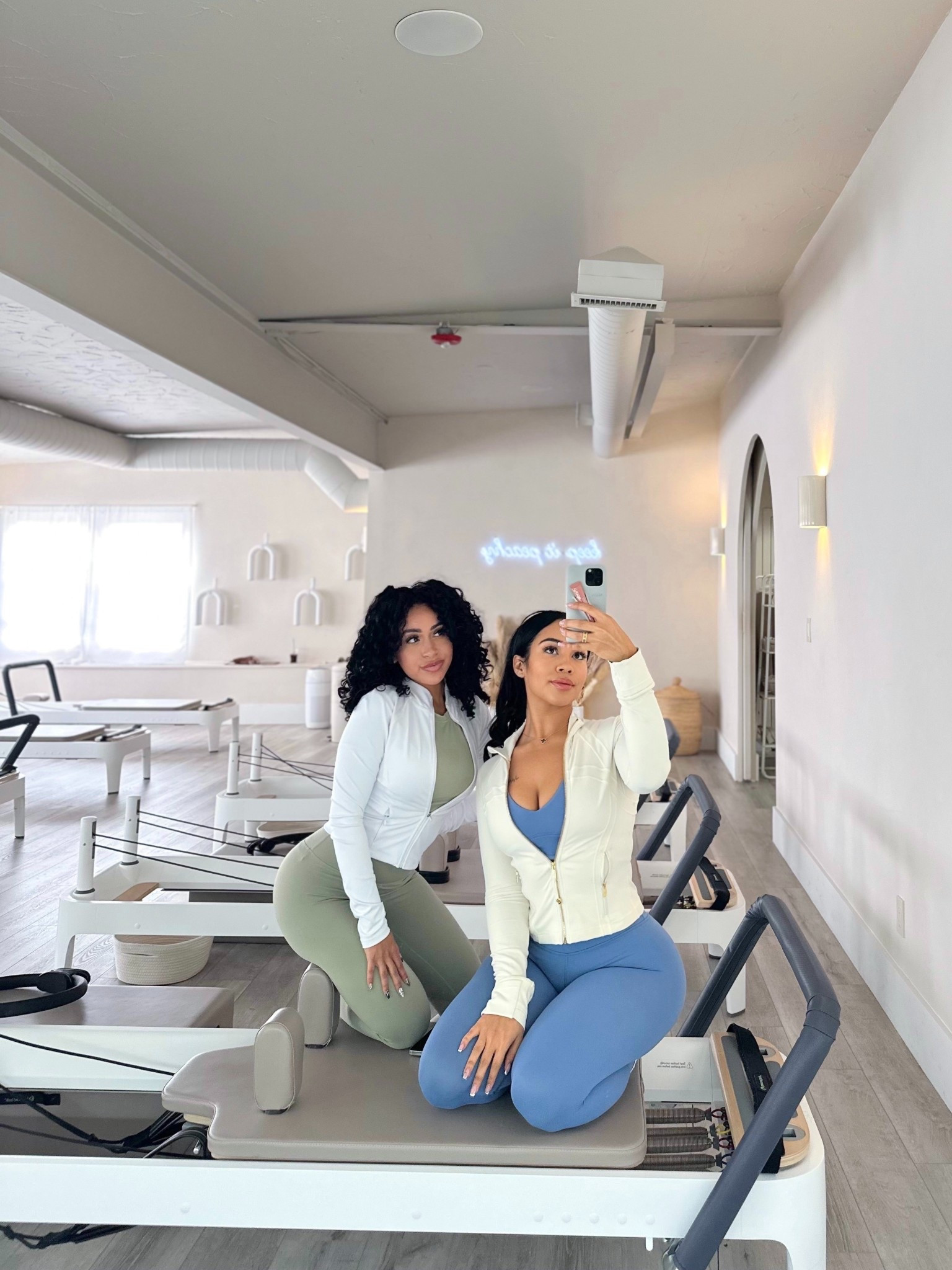 pilates hotties. my outfit details below ⬇️ 