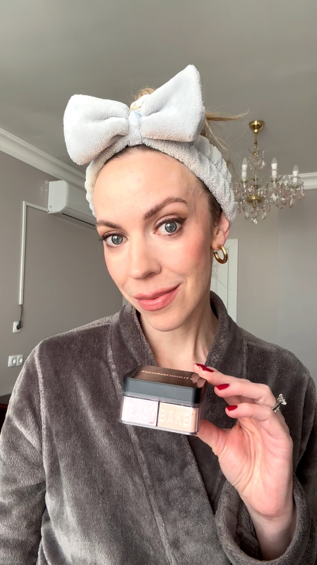 Loving this dual sided undereye setting powder - I mix the pink and peach shades to cancel blue circles and brighten 

#LTKOver40 #LTKBeauty #LTKmorningroutine