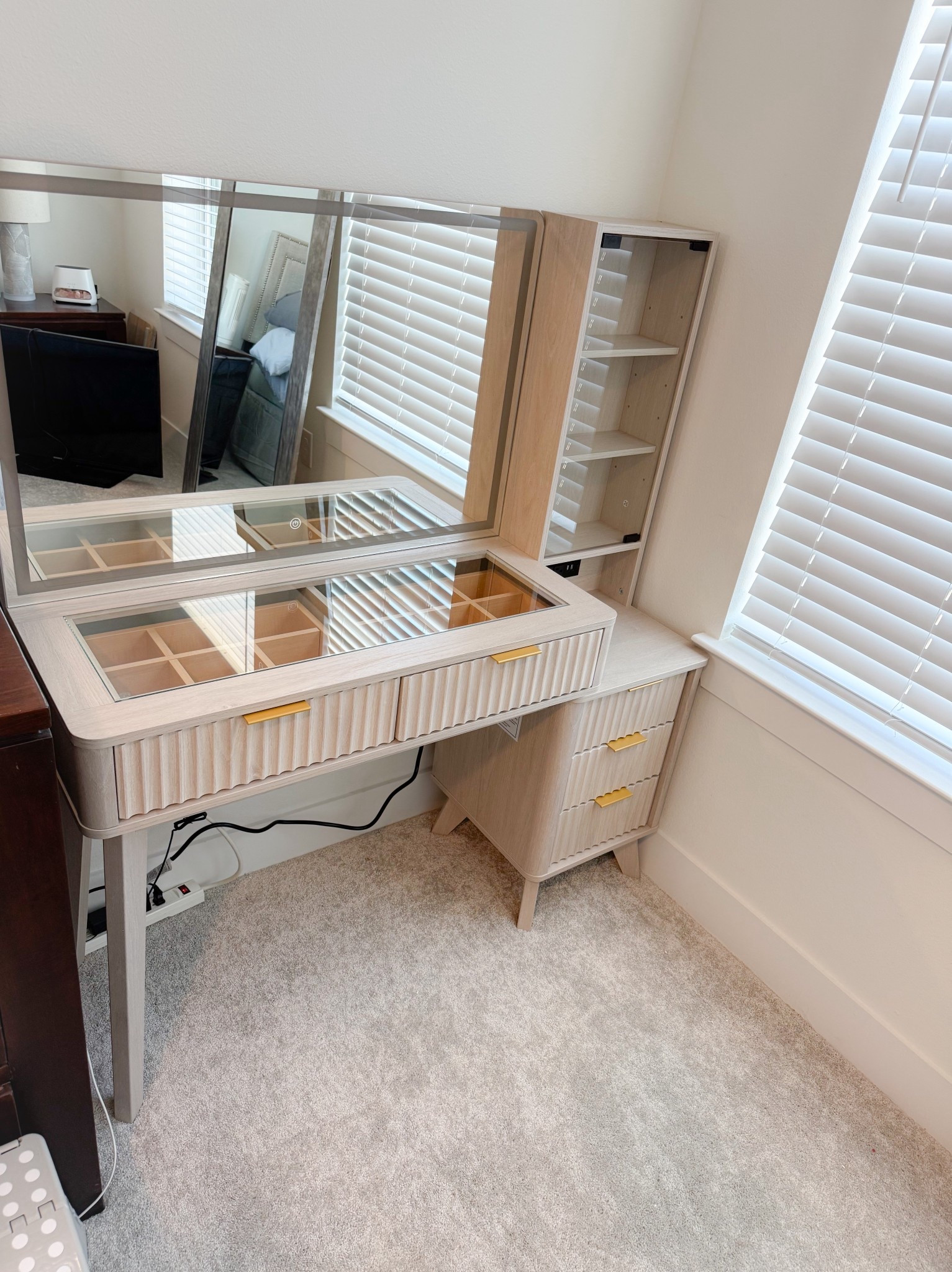 LOVING my new vanity! It takes some time to put together but the end result is beautiful 😍 #Home #Homedecor #Makeup 

#LTKootd #LTKHome #LTKOver40