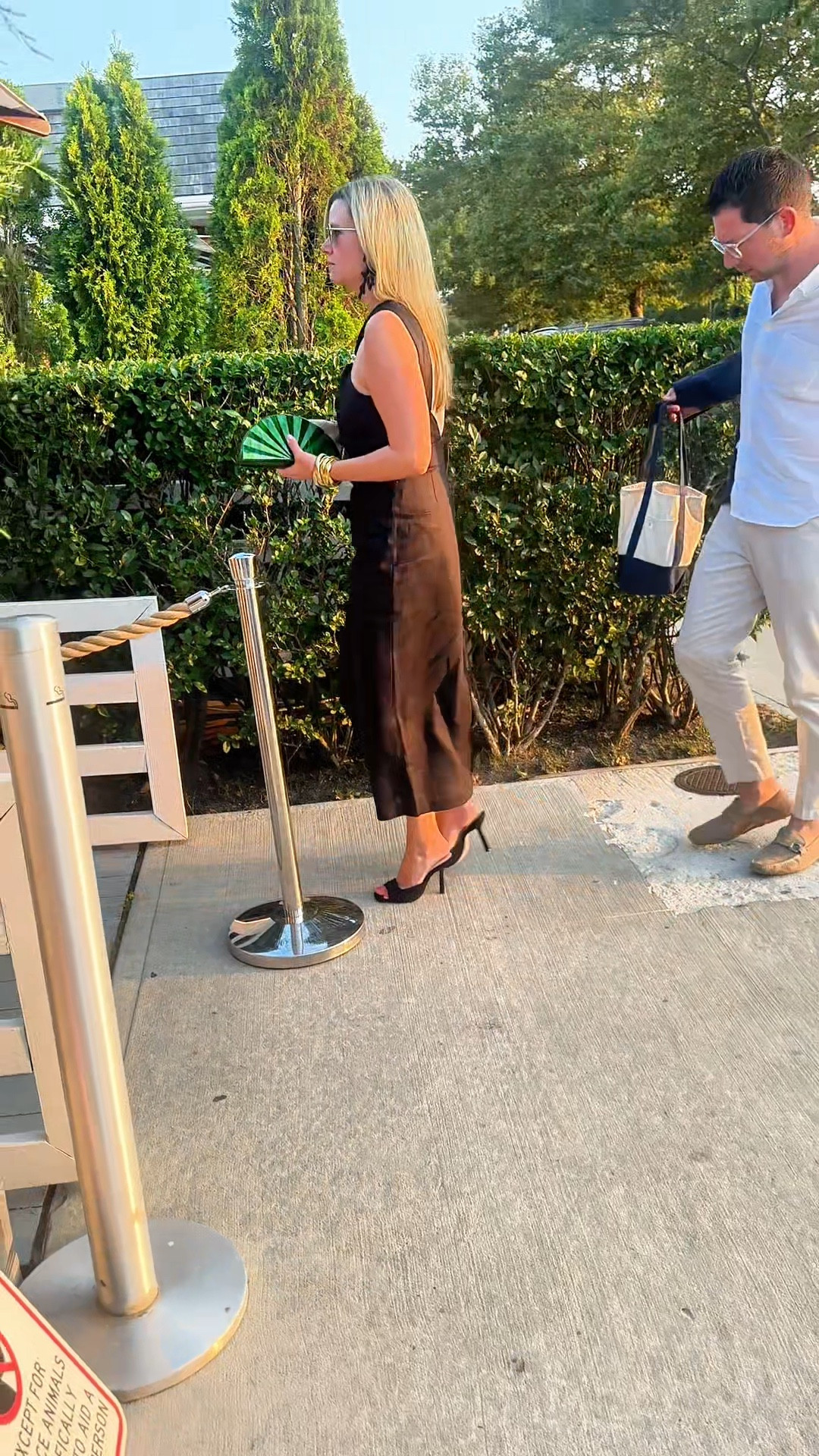 I can’t tell exactly what brand this is but I found some cool green ones, that look very similar, on Amazon! 

#LTKItBag