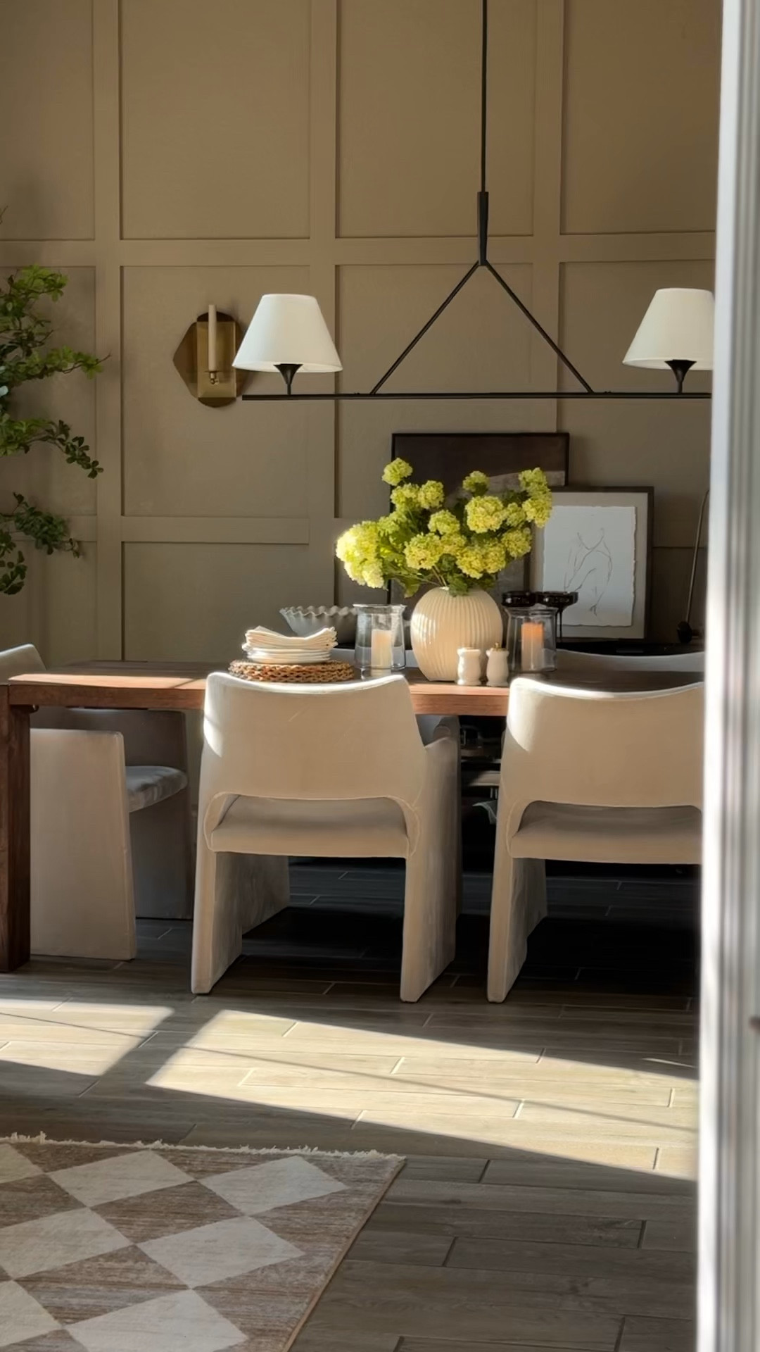 Dining room reset for spring! Use code:CREATOR to save 10% off your order from Afloral! 

#LTKSeasonal #LTKHome #LTKSpringSale