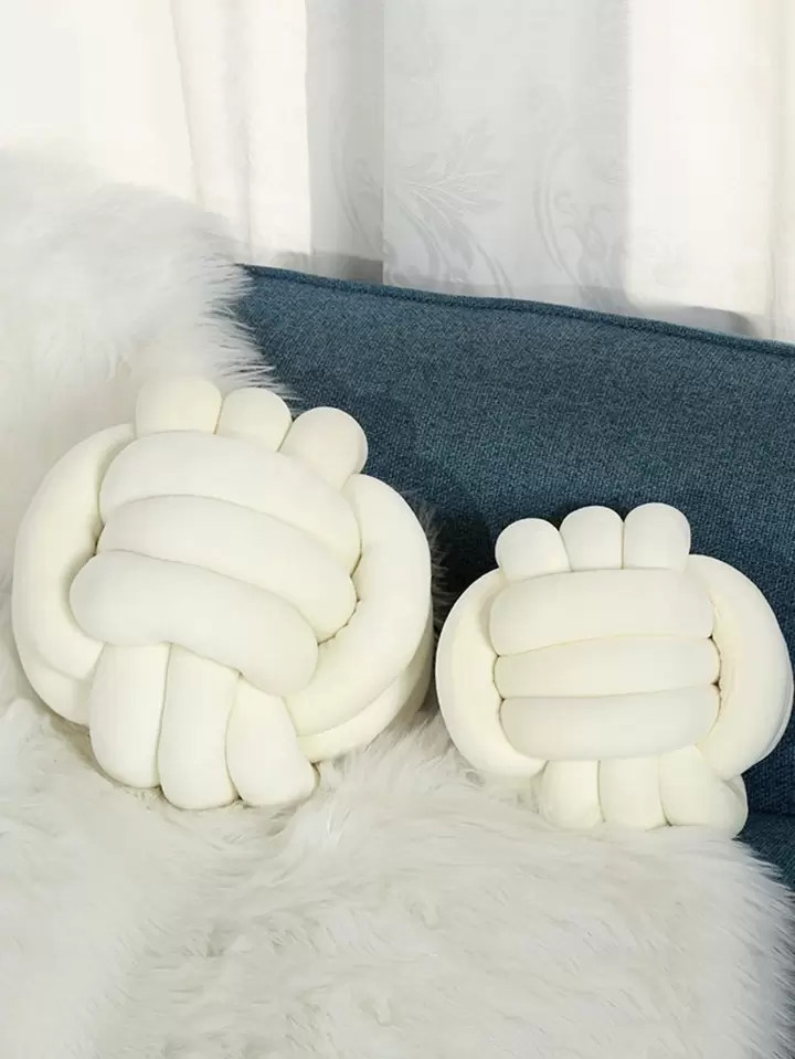 1pc Yarn Ball Shaped Decorative Pillow | SHEIN