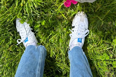 Adidas samba sneakers 〰️ wearing a women’s 8 (my smaller size)

Typically between an 8/8.5. Wear an 8 in Nike. 



#LTKSeasonal #LTKshoecrush #LTKstyletip