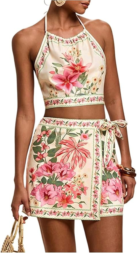 SweatyRocks Women's Tie Backless Tropical Print Halter Top and Shorts 2 Piece Vacation Outfits | Amazon (US)