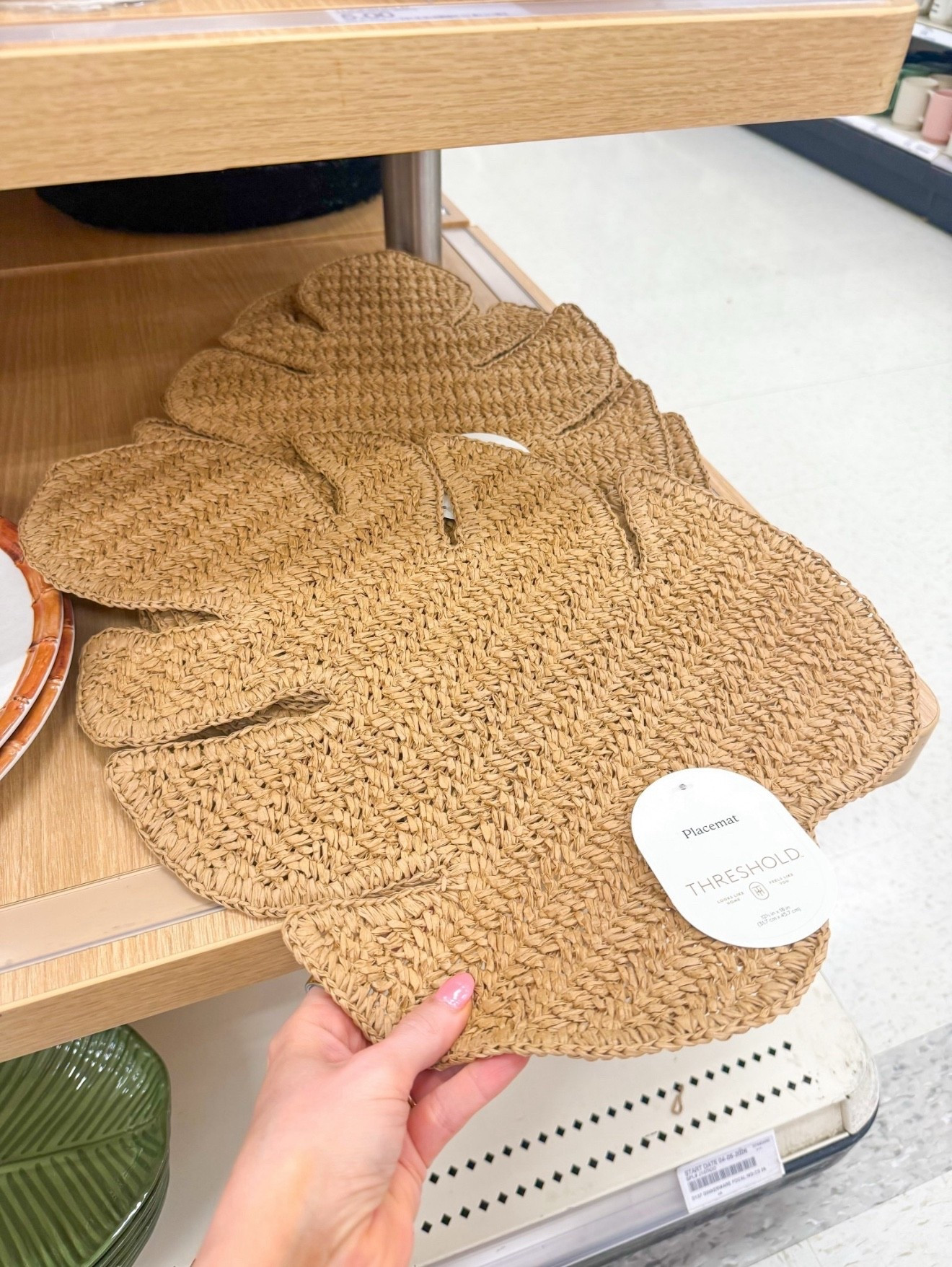 Tropical woven place mats - target finds! 






Coastal aesthetic 
Coastal home 
Summer home decor 
Coastal tablescape 
Summer hosting 
Woven place mats 
Target home

#LTKSeasonal #LTKHome 

#LTKSaleAlert