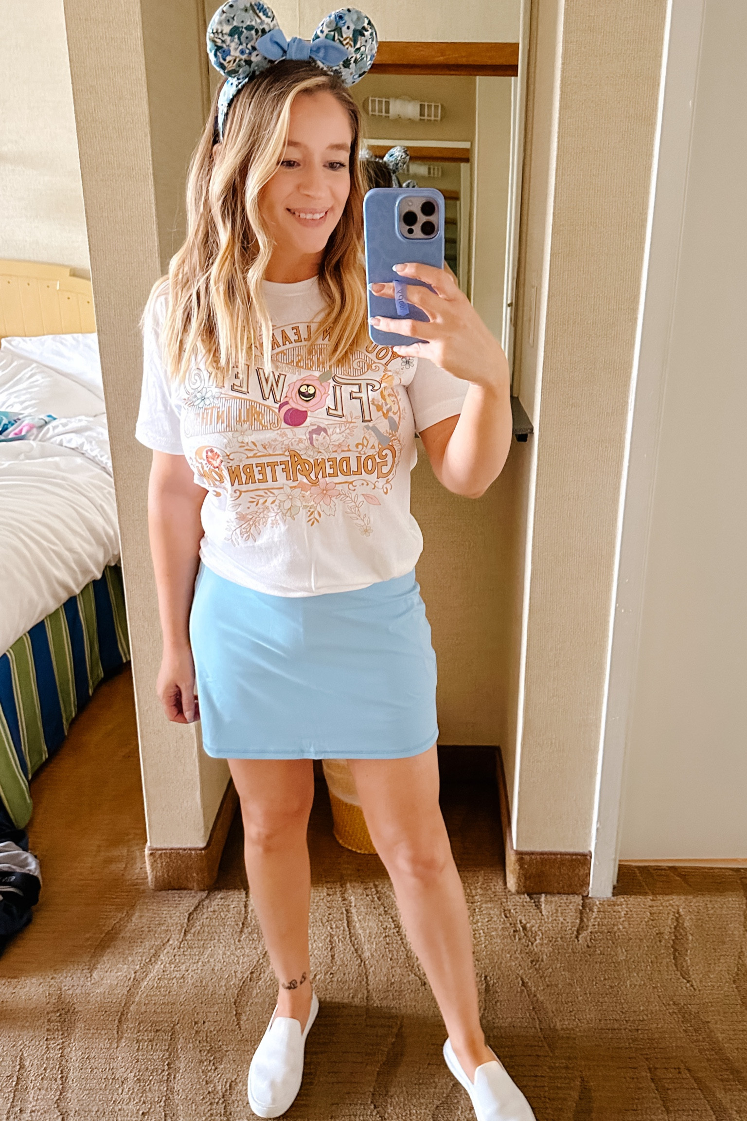Day 2 Disneyland outfit - Alice in wonderland inspired look. 