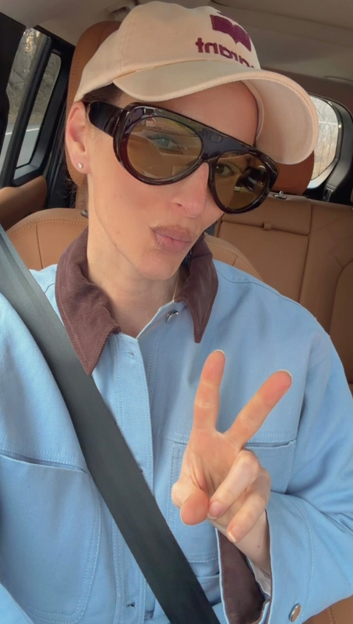 Proof you don’t need to spend a lot to look expensive 😎

These under $20 sunglasses are giving designer energy without the price tag—and they instantly elevate even the most casual, off-duty look.

#LTKSaleAlert #LTKootd