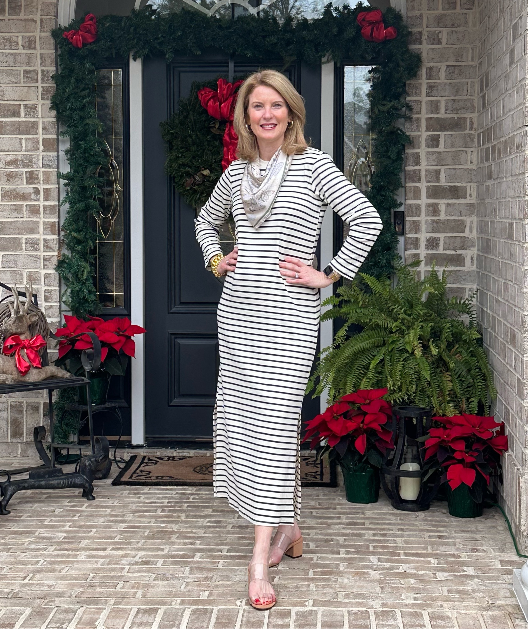 What to wear on a warm December day? A comfortable dress with a fun scarf!

#LTKstyletip #LTKshoecrush