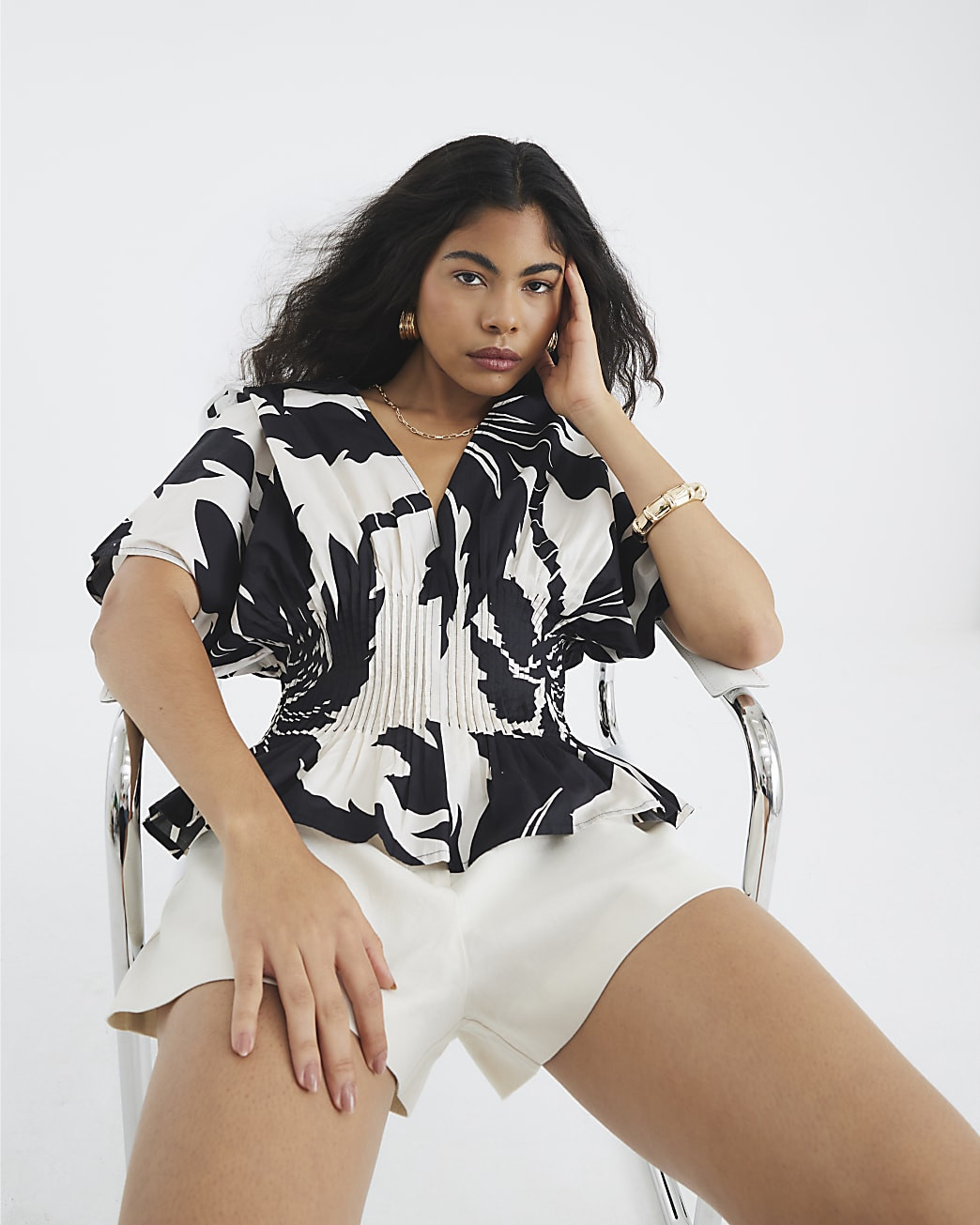 Black Short Sleeve Printed Shirred Top | River Island UK & IE