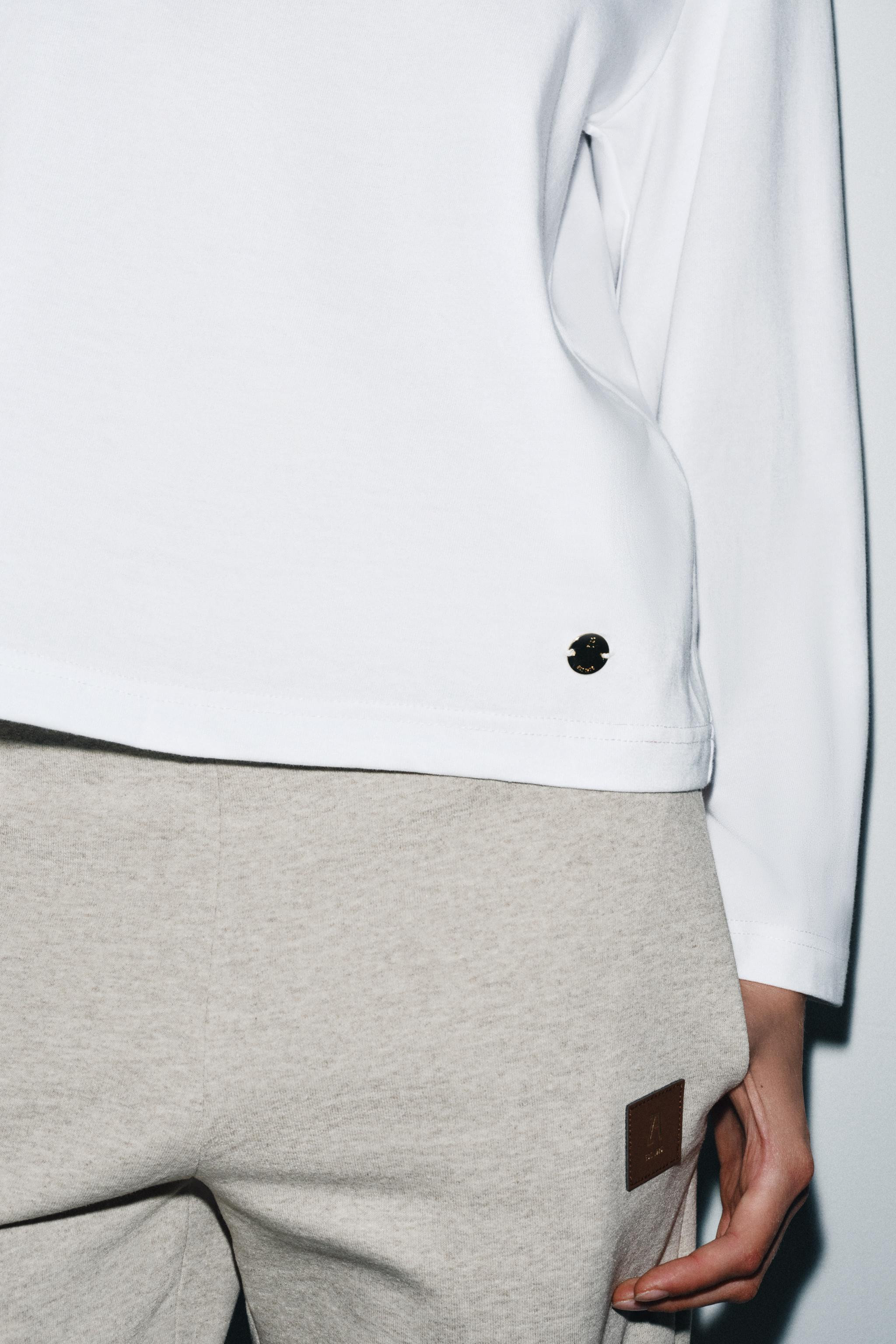 LONG SLEEVE T-SHIRT WITH LABEL | Zara US