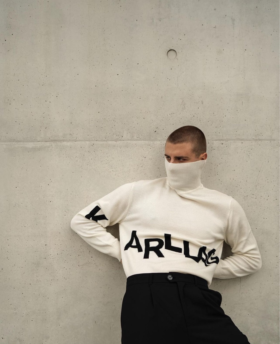 Eyes wide shut it’s time to shine @karllagerfeld

#LTKmens #LTKSeasonal #LTKstyletip