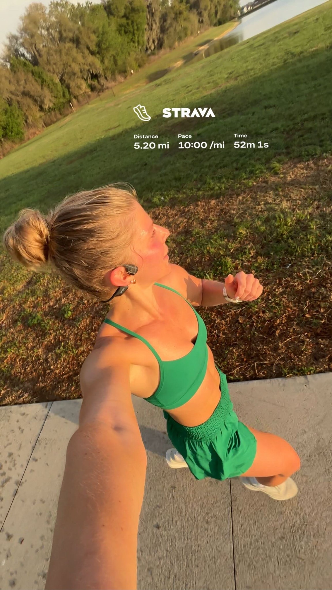 This @lululemon set is such a pretty shade of green and pop of color for spring! 🌿💚

#LTKdayinmylife #LTKActive #LTKfitnessgoals