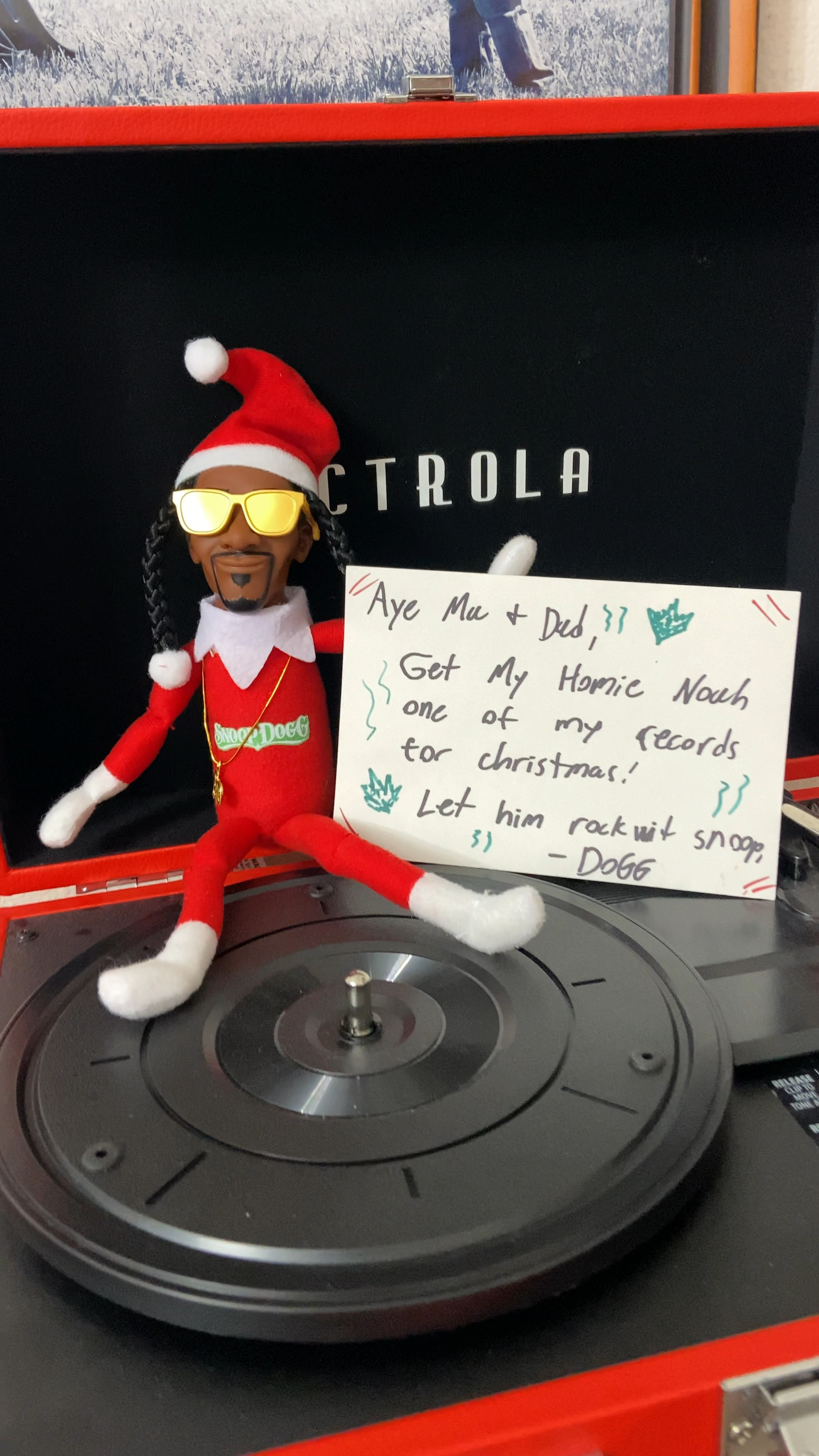 Snoop on a Stoop♥️

#LTKSeasonal #LTKfamily