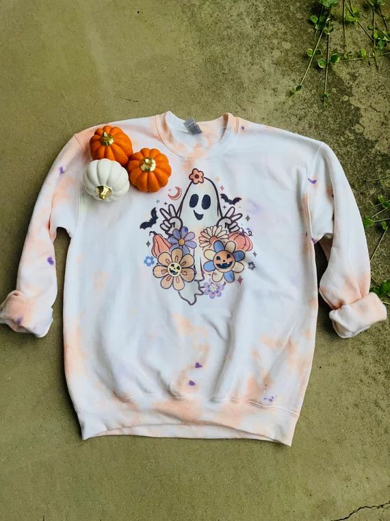 Retro Ghost Sweatshirt Spooky Season Halloween Sweatshirt - Etsy | Etsy (US)