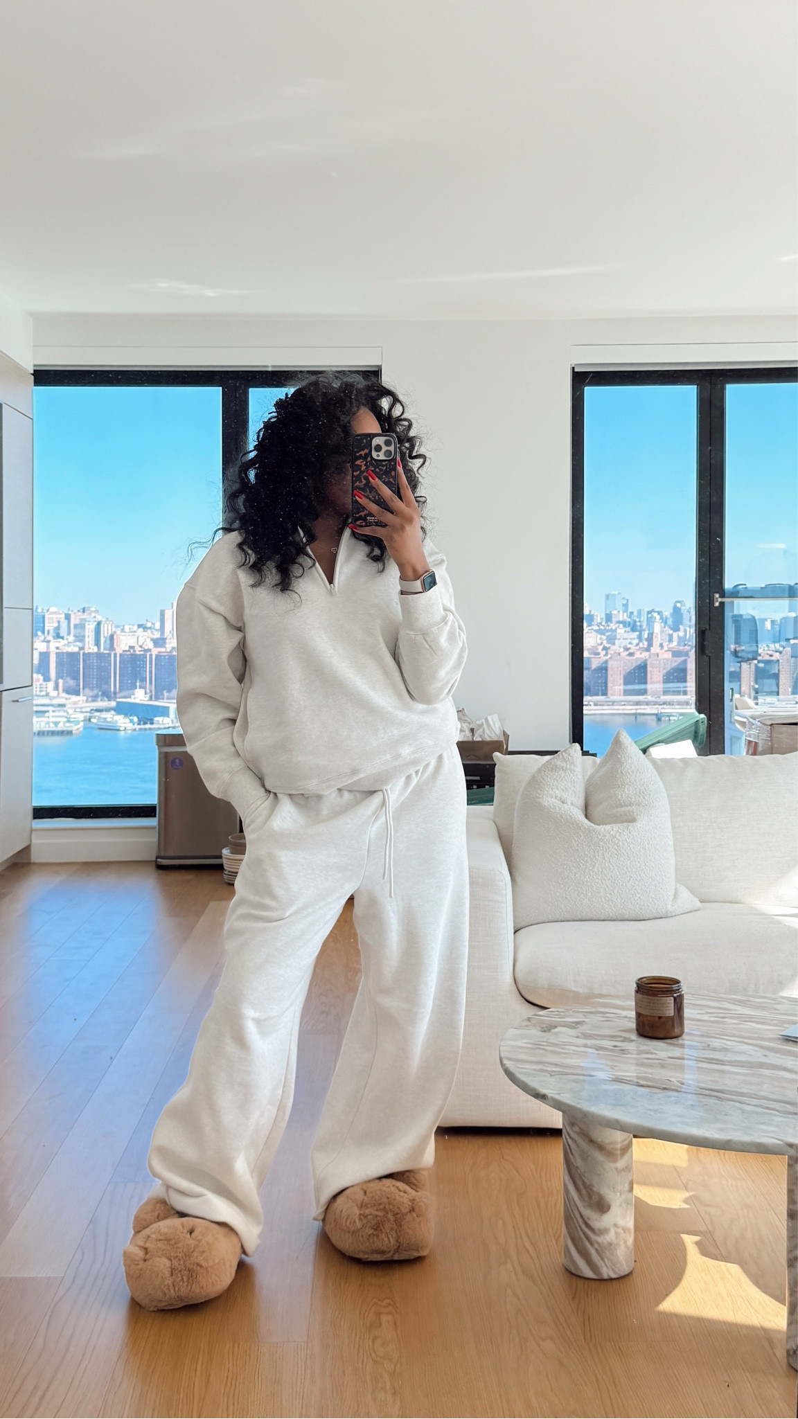 aritzia heather brown fleece sweatsuit 🤎

top: medium 
bottoms: large (oversized fit) 

#LTKStyleTip