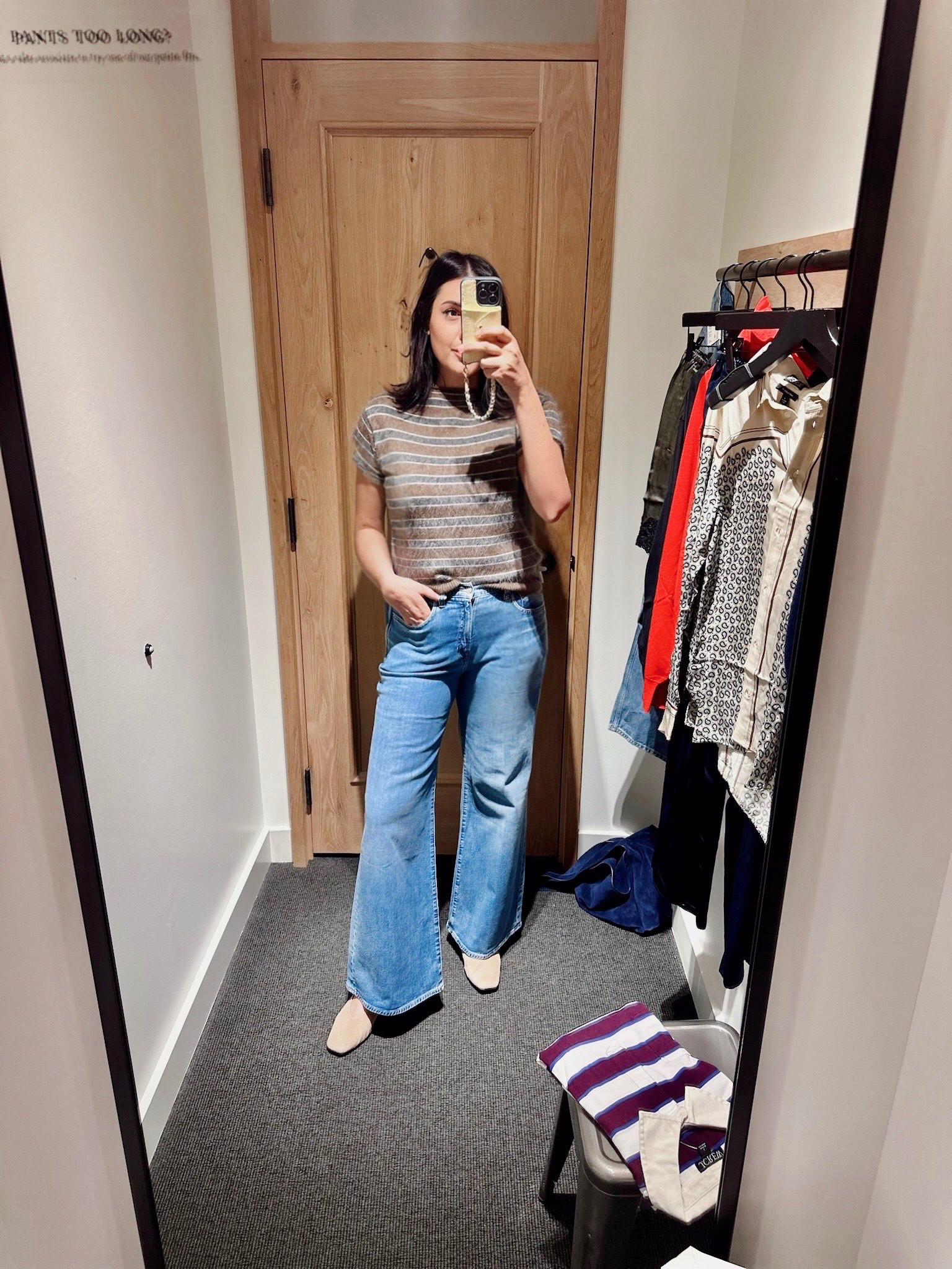 I'm in the large of the brushed sweater, it runs small for us busty gals!

I'm in the 30 of the jeans, TTS and much more flattering than this terrible lighting is showing! They're some of my favorite jeans from @jcrew. On sale! 

 