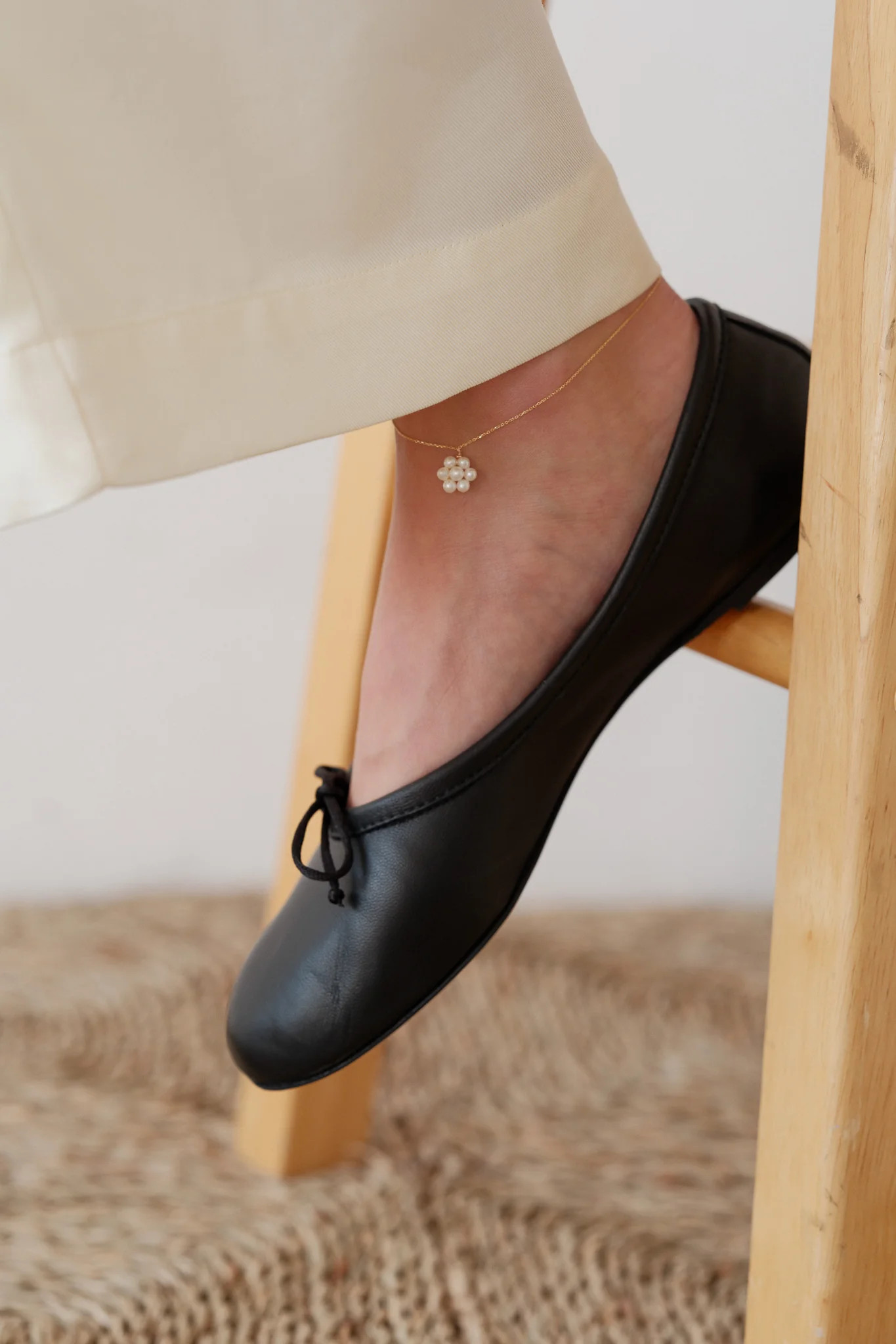 Daisy Pearl Anklet | DONNI.