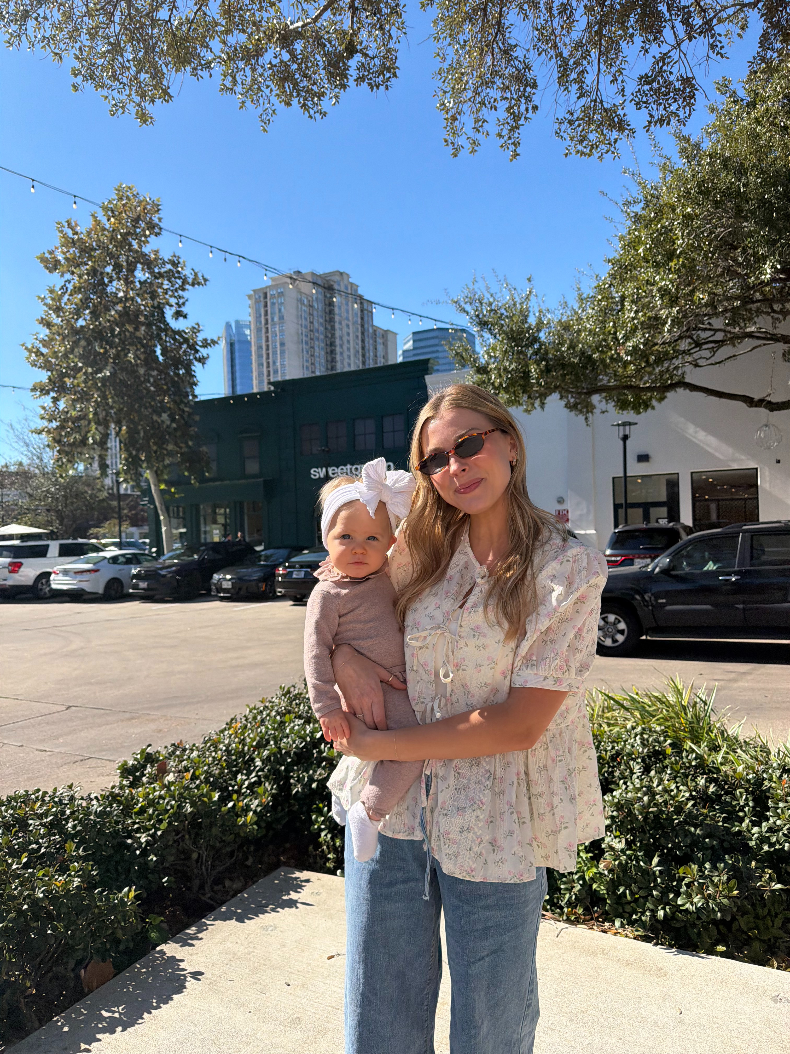 Cutest new top perfect for early spring! Nursing friendly - just wearing a sports bra tank under! Wearing s in floral top. 

 