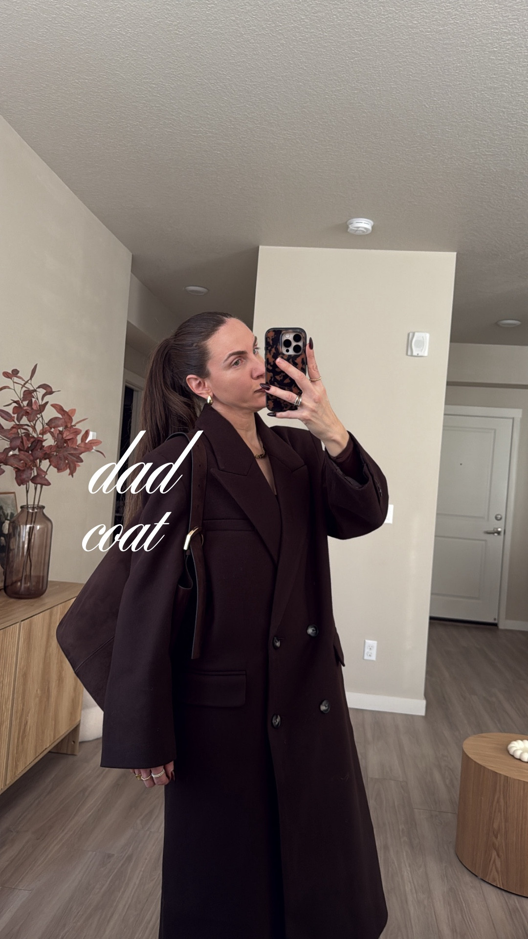 i'm 5'7 wearing  size small in coat leggings and bodysuit  
sneakers tts 



dad coat
oversized coat 

 #dadcoat #browncoat #longcoat #oversizedcoat