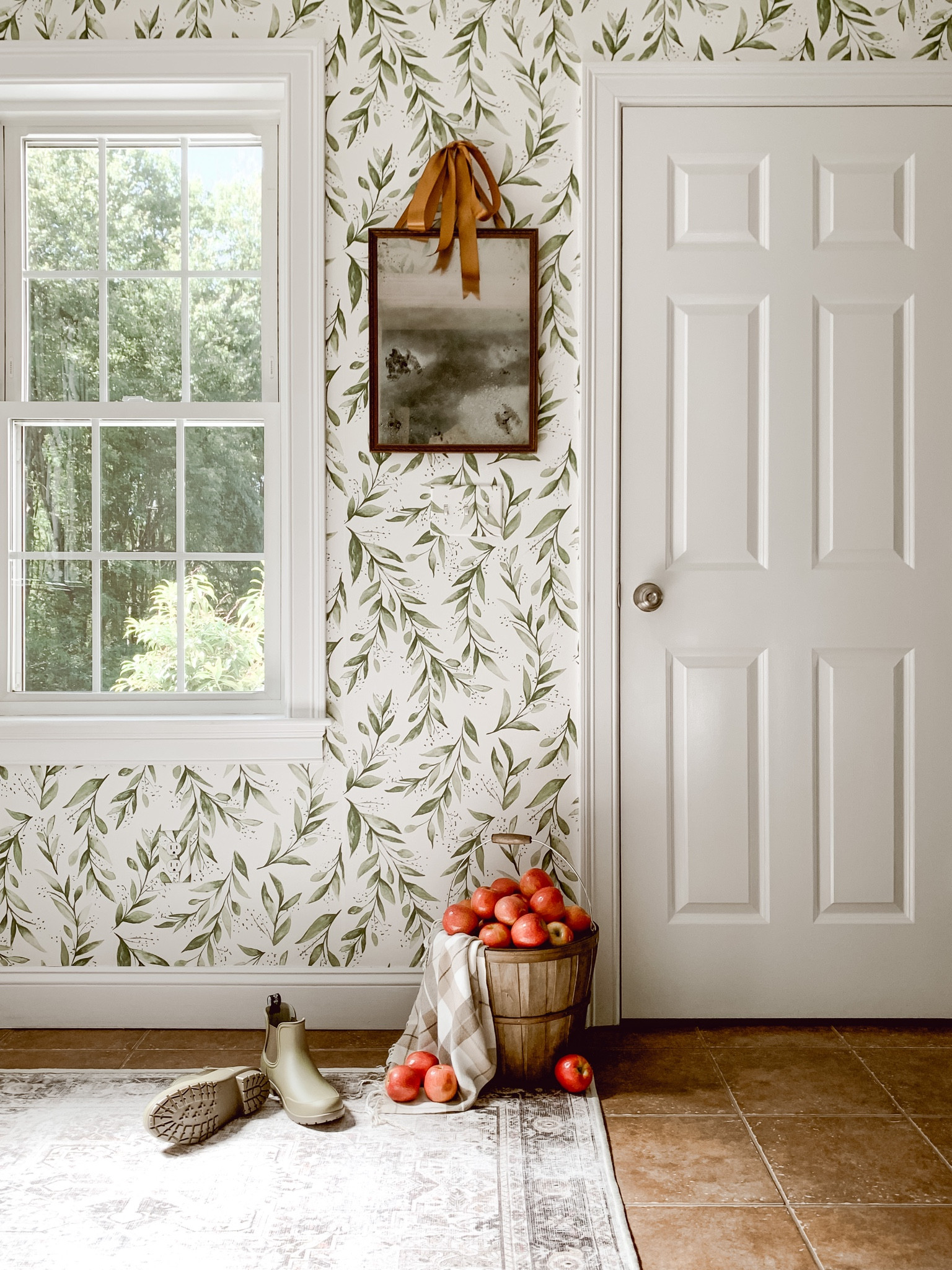 A fall entryway with a DIY antique mirror.

#LTKSeasonal #LTKhome #LTKstyletip