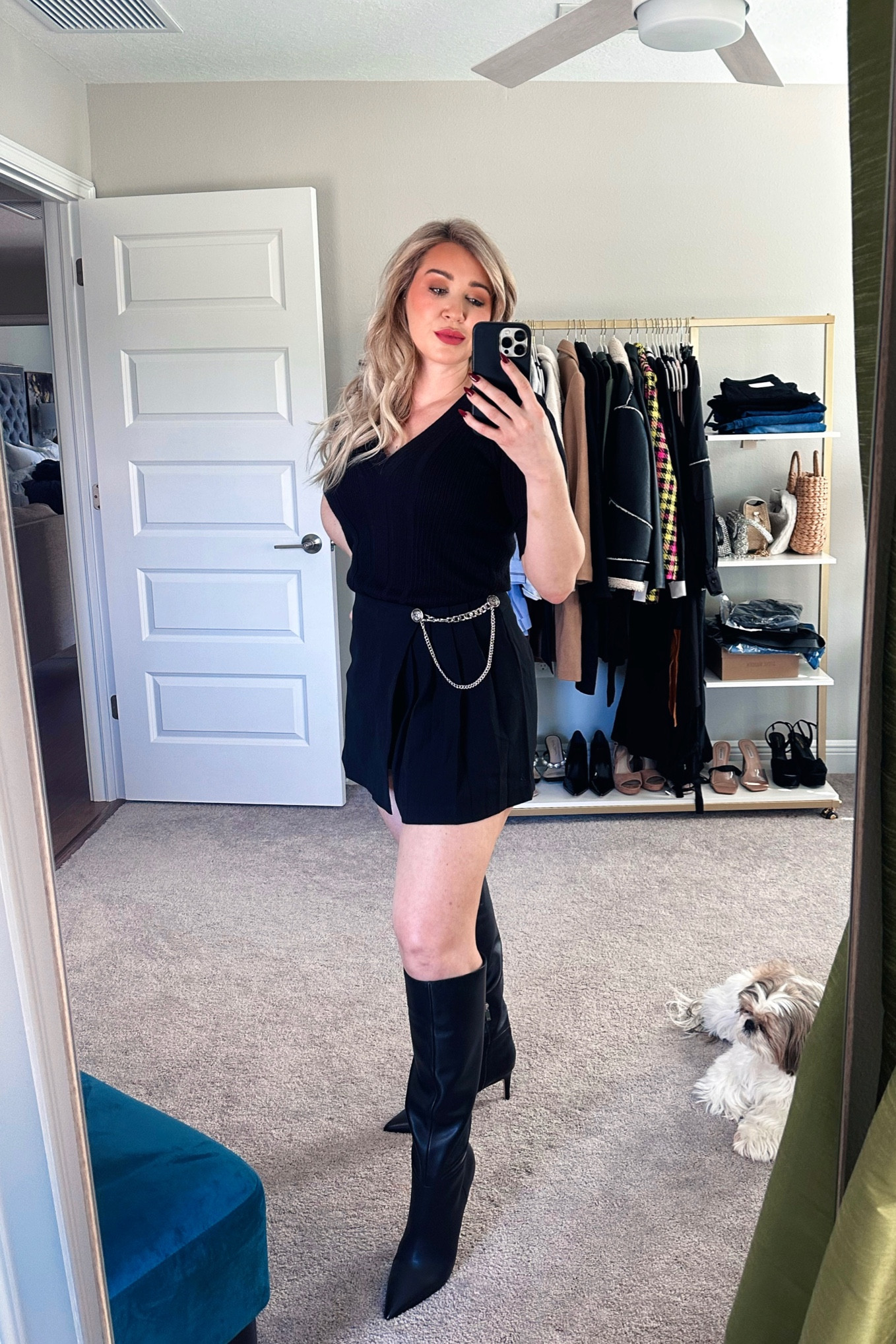 Love the pleat and chain detail on this skort! It looks like a skirt in the back while it’s shorts! Sized up to a Large

#LTKSale