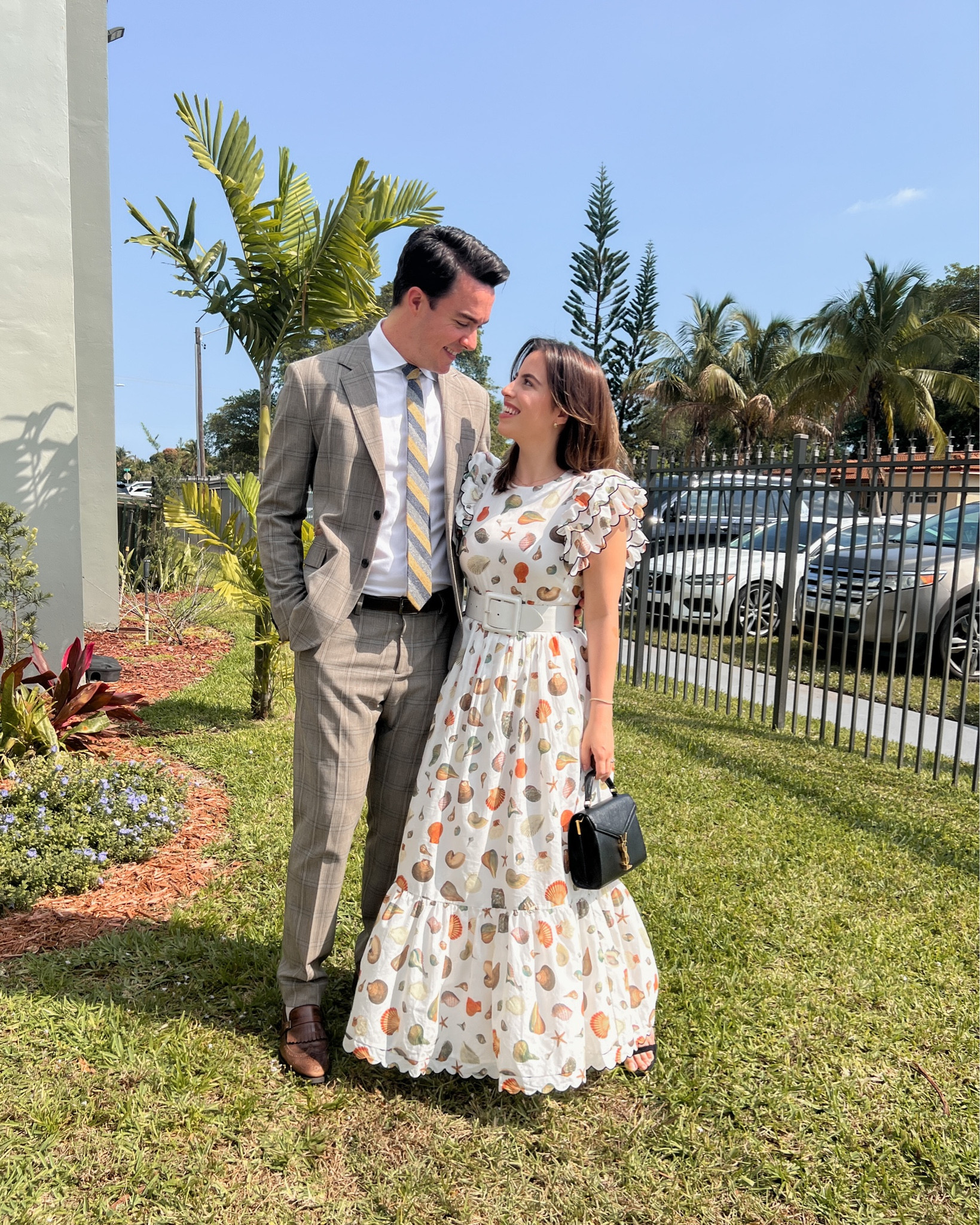 Most beautiful maxi dress! Love the shell print, perfect for a tropical vacation



#LTKstyletip #LTKSeasonal #LTKtravel