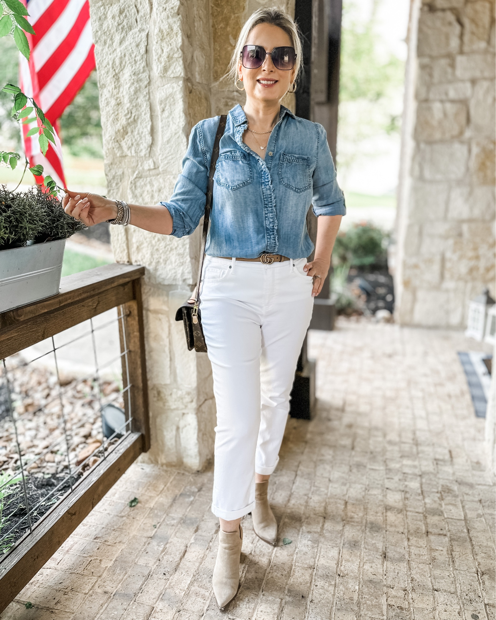 One of my favorite spring combos is white and denim-especially when it’s the jeans that are white and the top is chambray. Wore this on a cooler spring morning to have breakfast with a friend. 

Sizing:
Top-size 0
Jeans-size 0

#denim #whitejeans #springoutfit #fashionover40 #fashionover50 #casualoutfit #realoutfit 

#LTKstyletip #LTKunder100