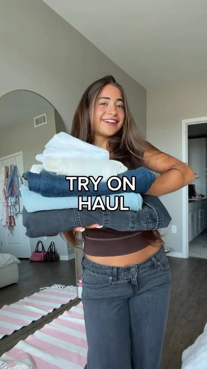 hollister try on haul! low rise girly 4evaaaaa😚 use code HCODEMETRA for a stackable 15% off till 8/7 during the hollister sale!

hollister haul 
back to school
low rise denim jeans
elevated casual
back to school outfits
staple outfits
capsule wardrobe

#LTKgrwm #LTKootd #LTKSeasonal
