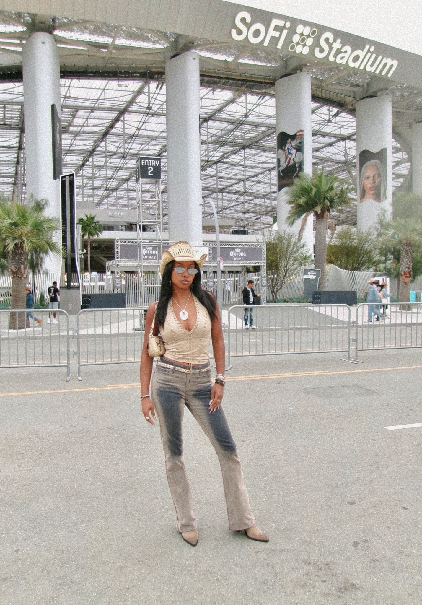 Beyoncé Cowboy Carter LA Night 3 Outfit! #cowboycarter #therodeo #beyonceconcertoutfit #concertoutfitinspo #outfitinspo #rodeowear #suedeoutfit #westernstyle

#LTKStyleTip