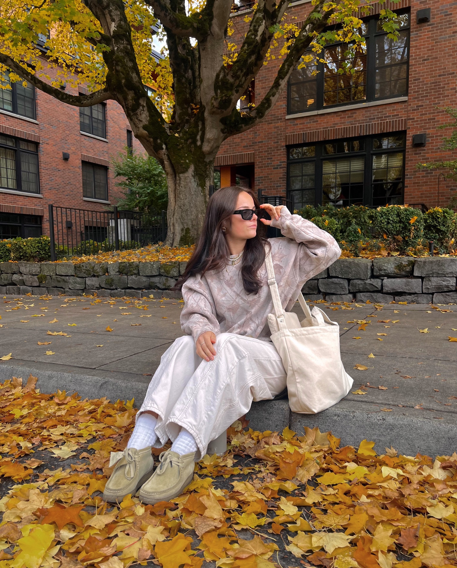 Cozy Fall 🍂bear

#LTKHalloween #LTKSeasonal #LTKShoeCrush