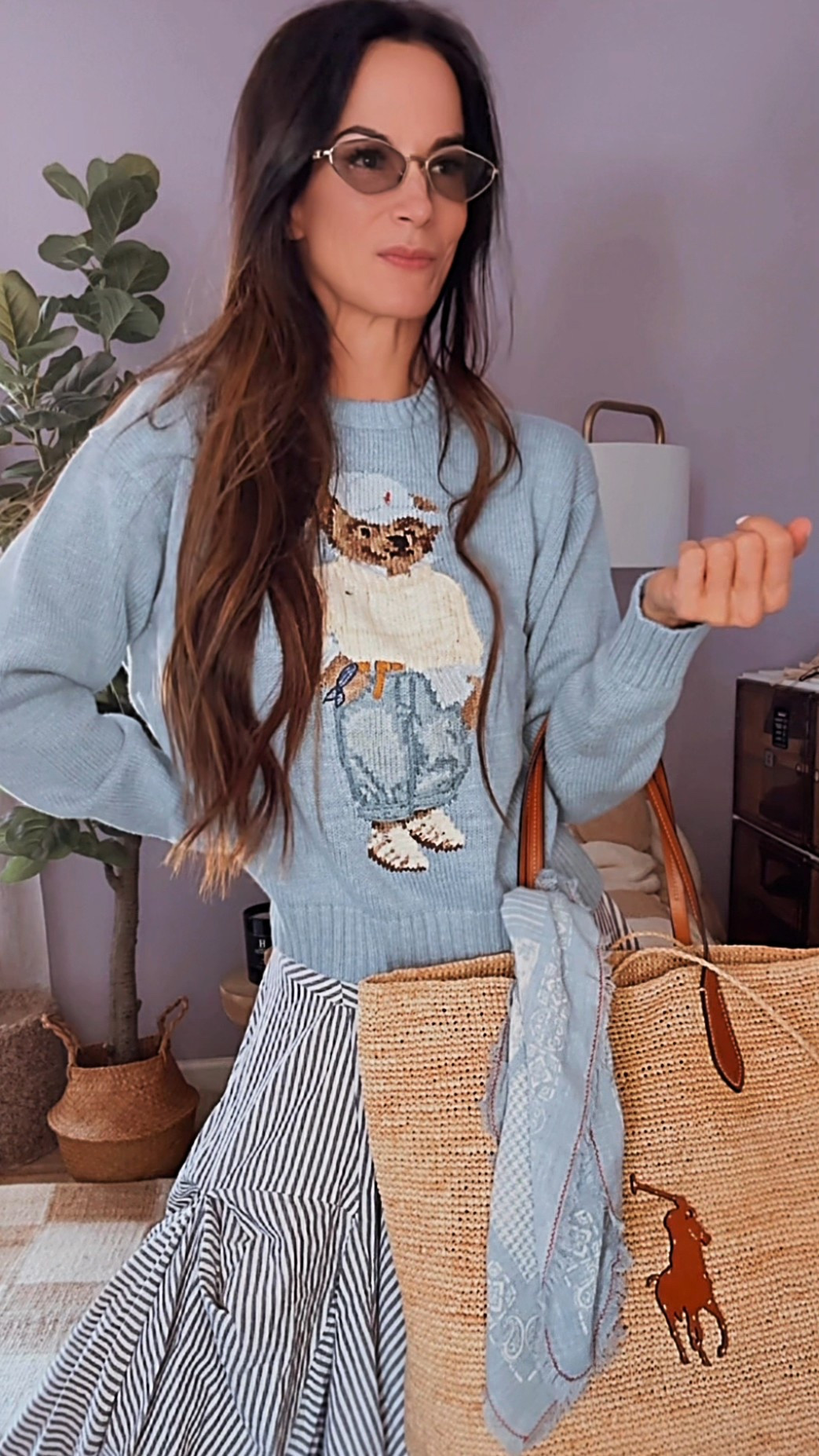 One skirt, five Ralph Lauren-inspired looks? Challenge accepted.

From varsity vibes to floral boot moments, I’m making stripes the main event and mixing prep with a little extra flair. Which look is your fave?

Wearing XS skirt and S sweater. 

#RalphLaurenStyle #PreppyChic #OneSkirtFiveWays #ClosetRemix #StyleChallenge #nicolecolee #FashionReel #MixAndMatchMagic #revolveambassador #fashionblogger #styleblogger Nicole Colee, Polo



#LTKStyleTip #LTKShoeCrush #LTKSeasonal